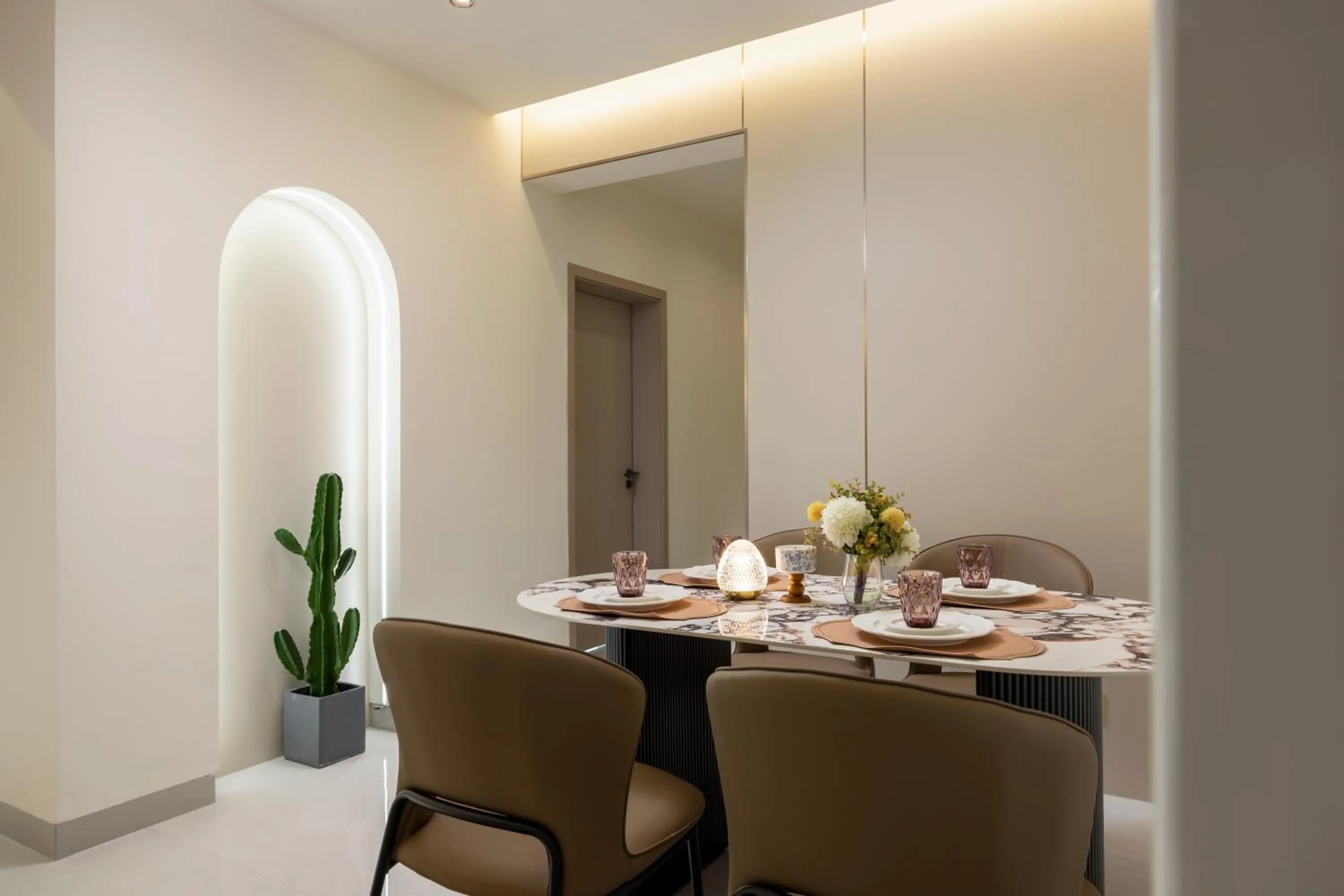 Dining area in Sanya Sun Seaview Apartment