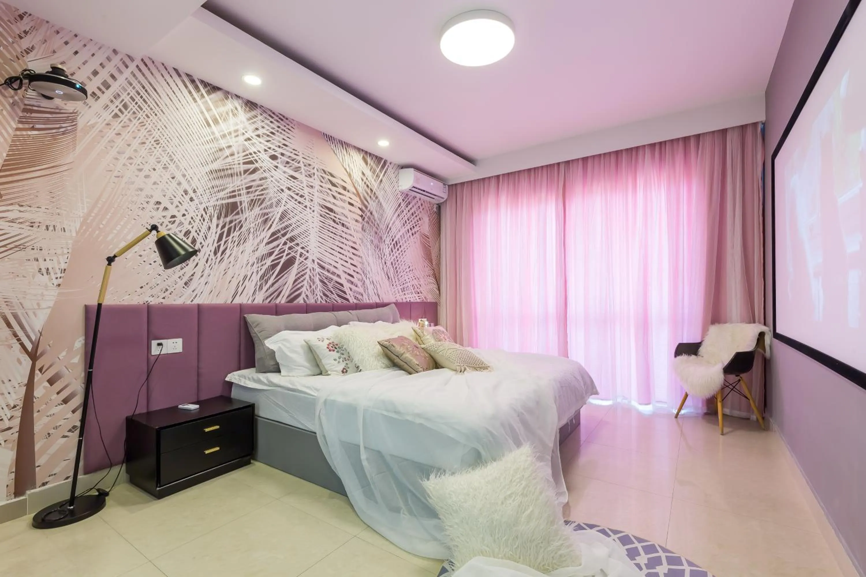 Bed in Sanya Sun Seaview Apartment