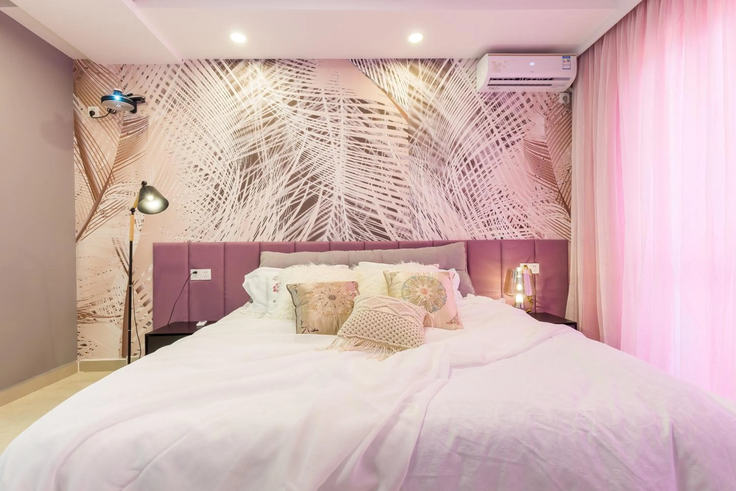 Bed in Sanya Sun Seaview Apartment
