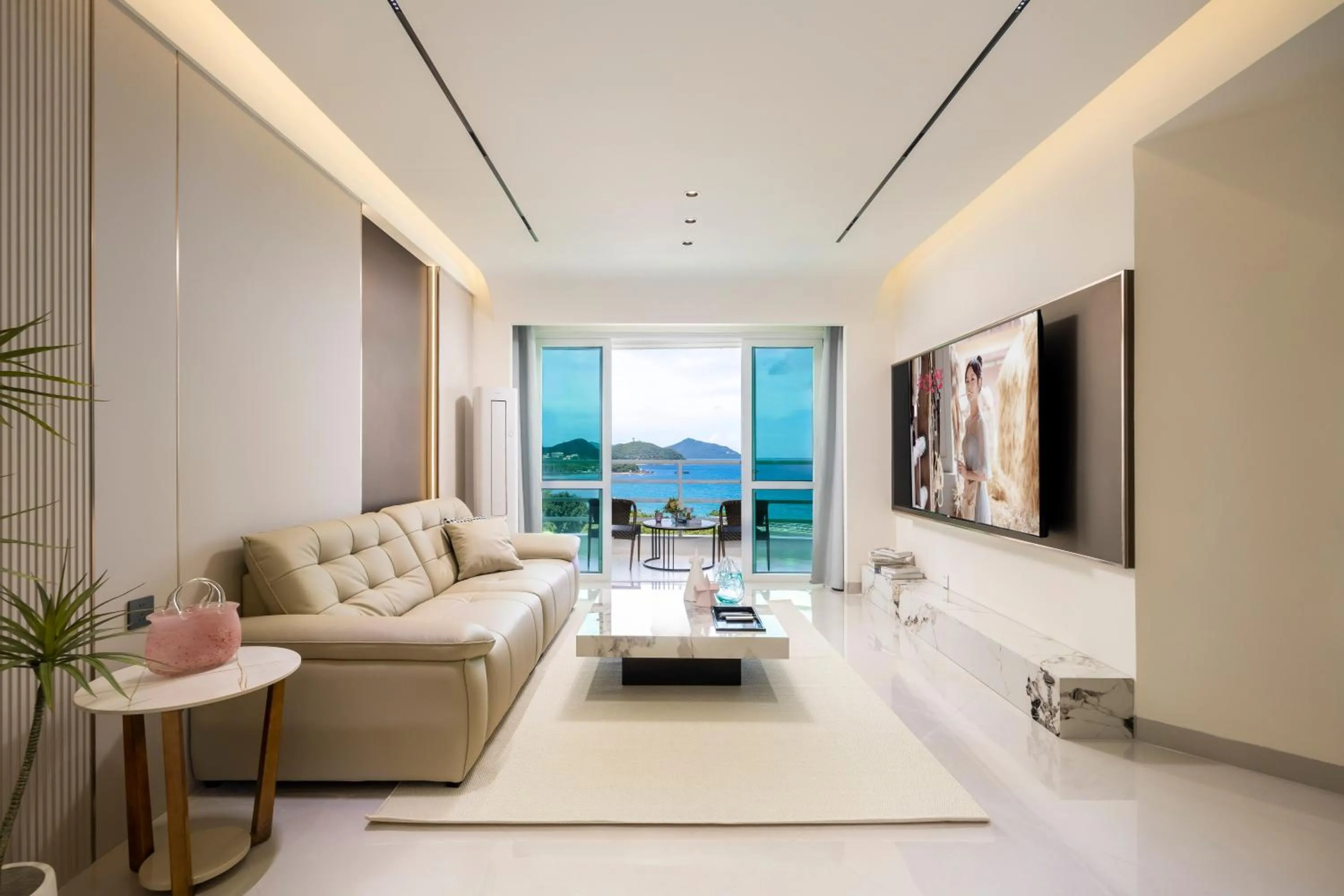 TV and multimedia in Sanya Sun Seaview Apartment