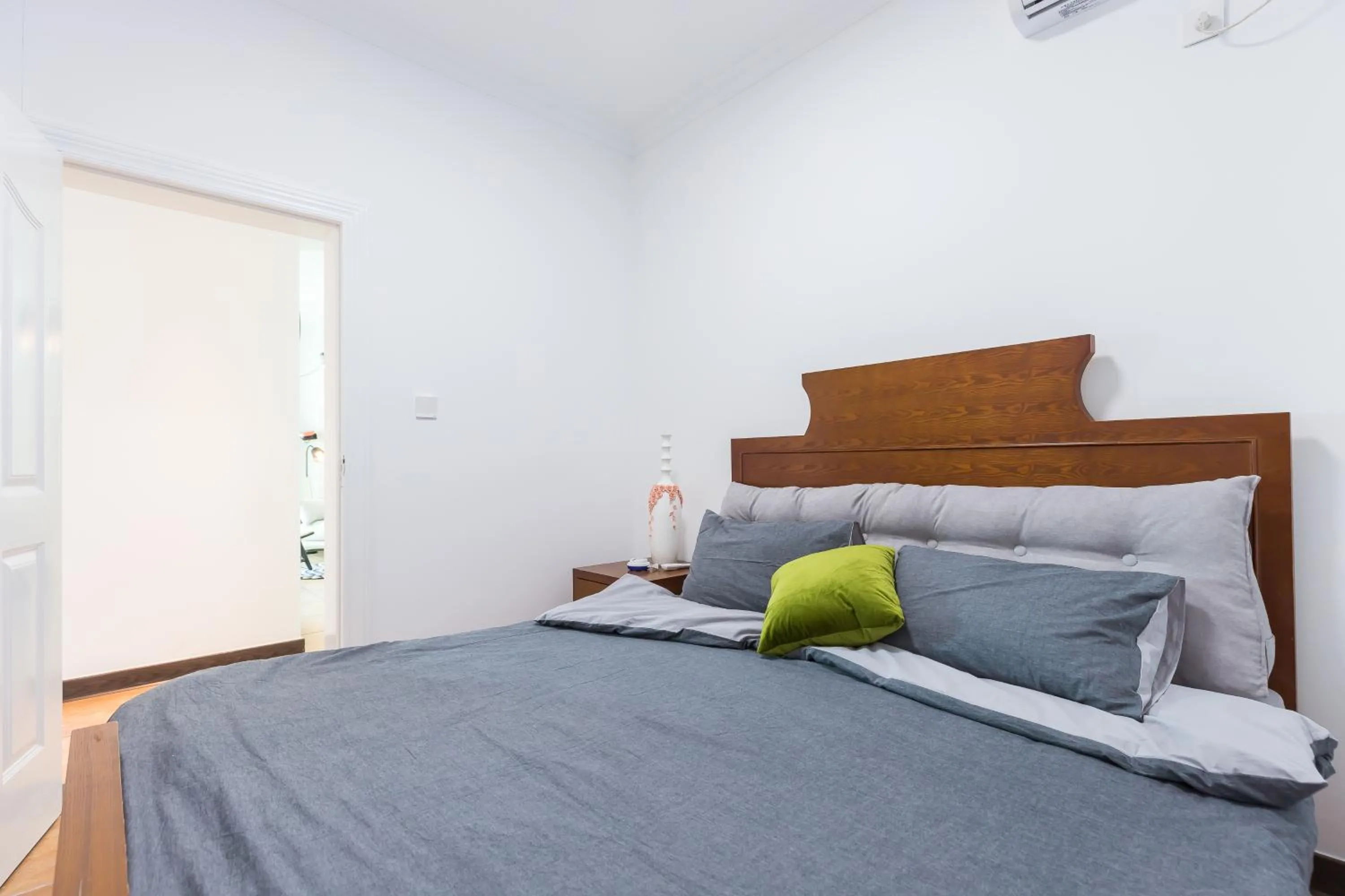 Bed in Sanya Sun Seaview Apartment