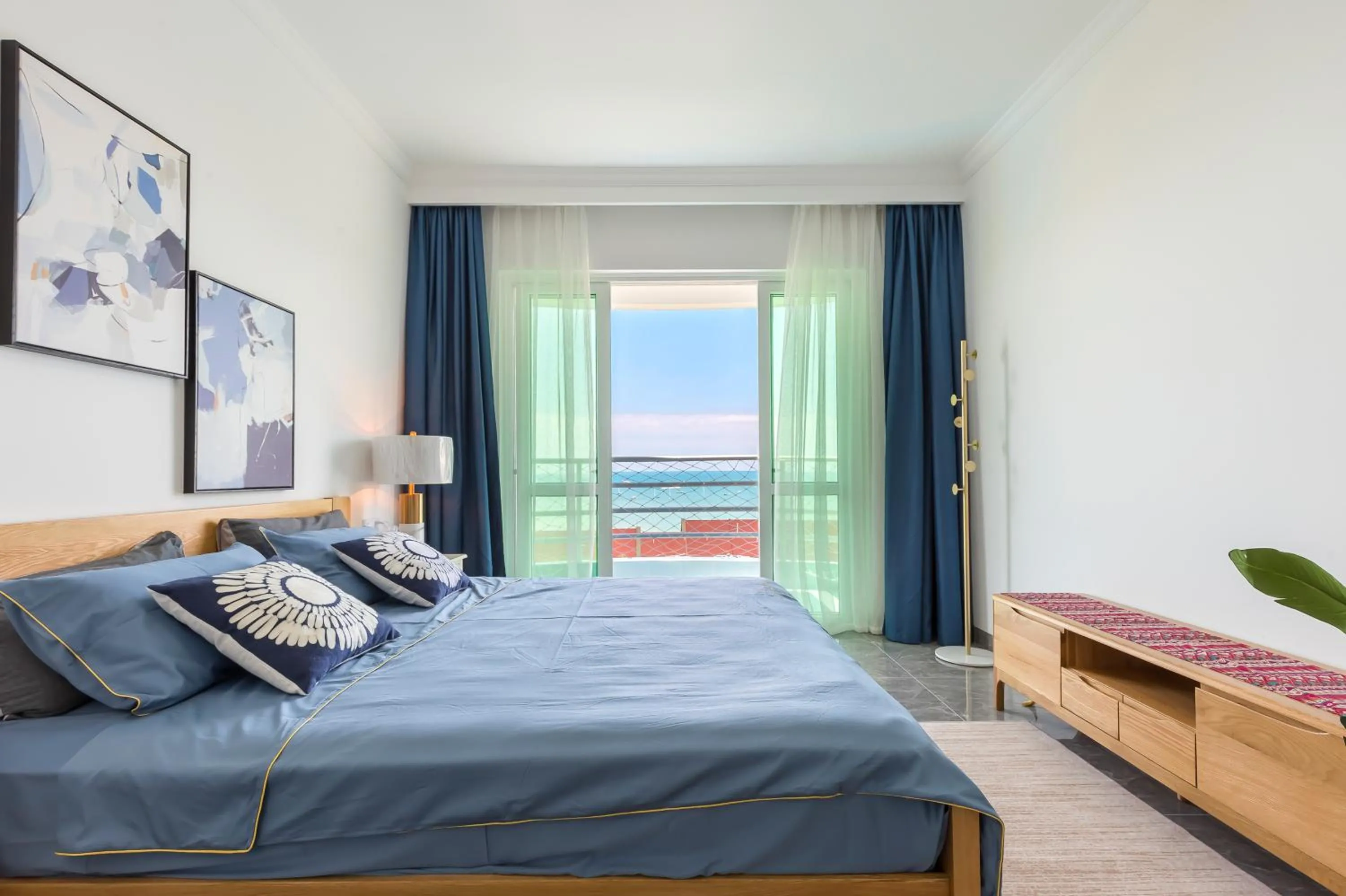 Bed in Sanya Sun Seaview Apartment