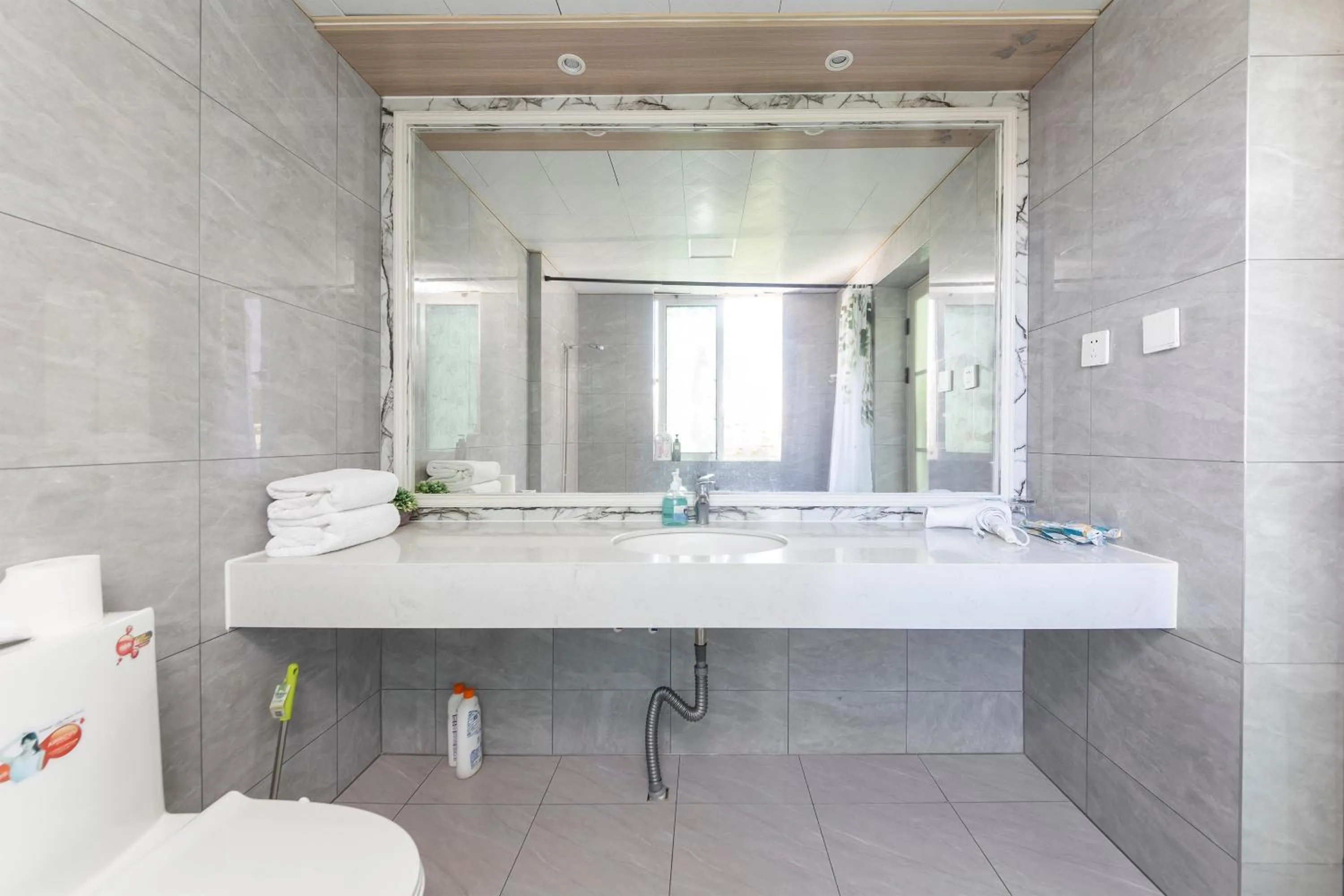 Shower in Sanya Sun Seaview Apartment
