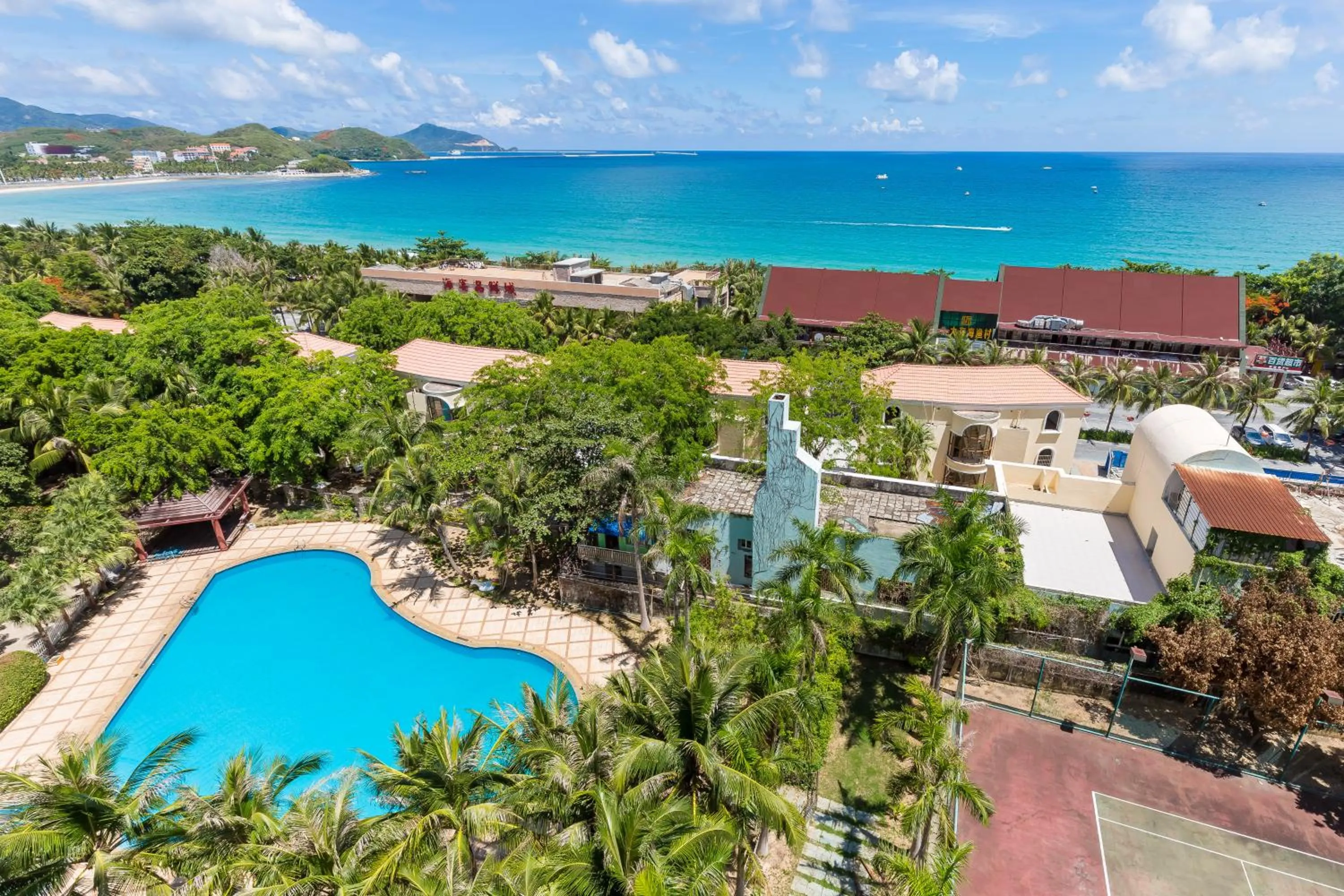 Pool view in Sanya Sun Seaview Apartment