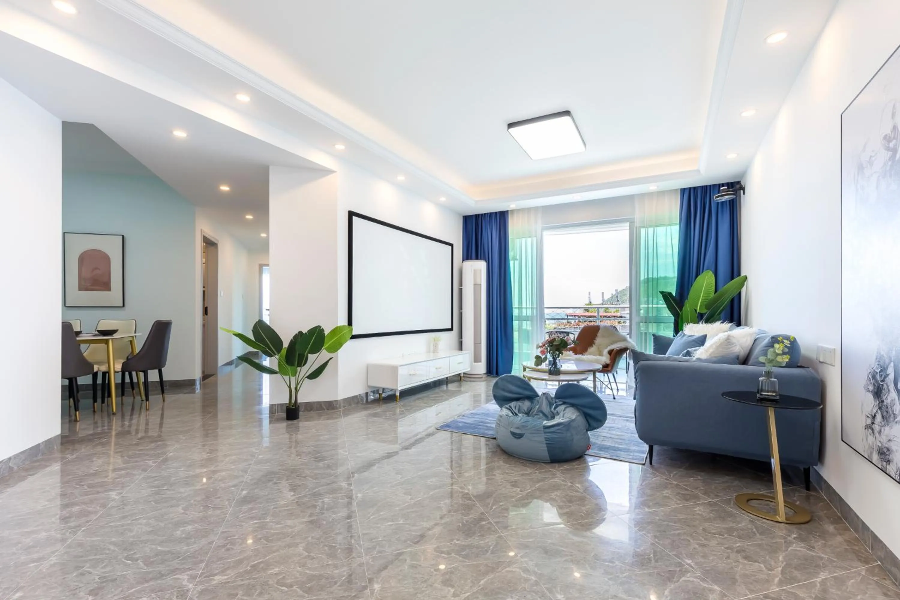 TV and multimedia in Sanya Sun Seaview Apartment