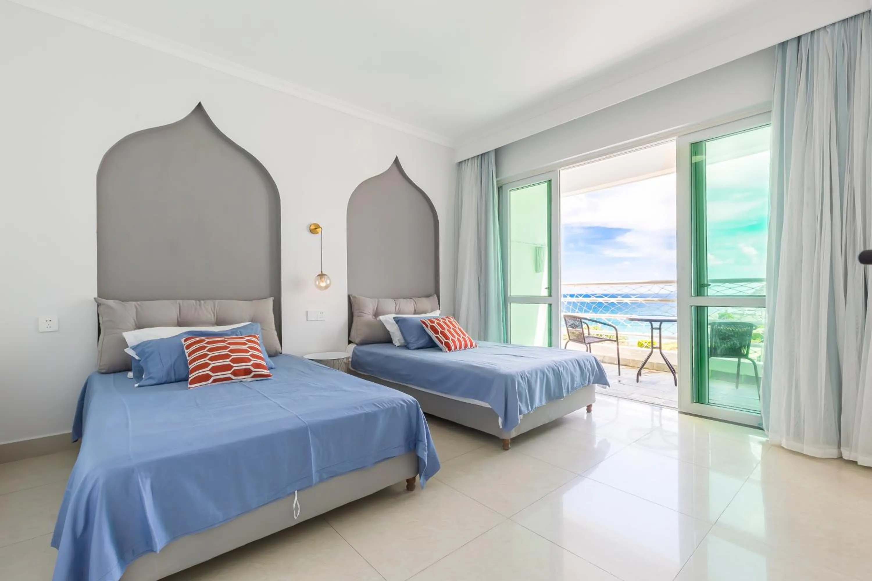 Bed in Sanya Sun Seaview Apartment