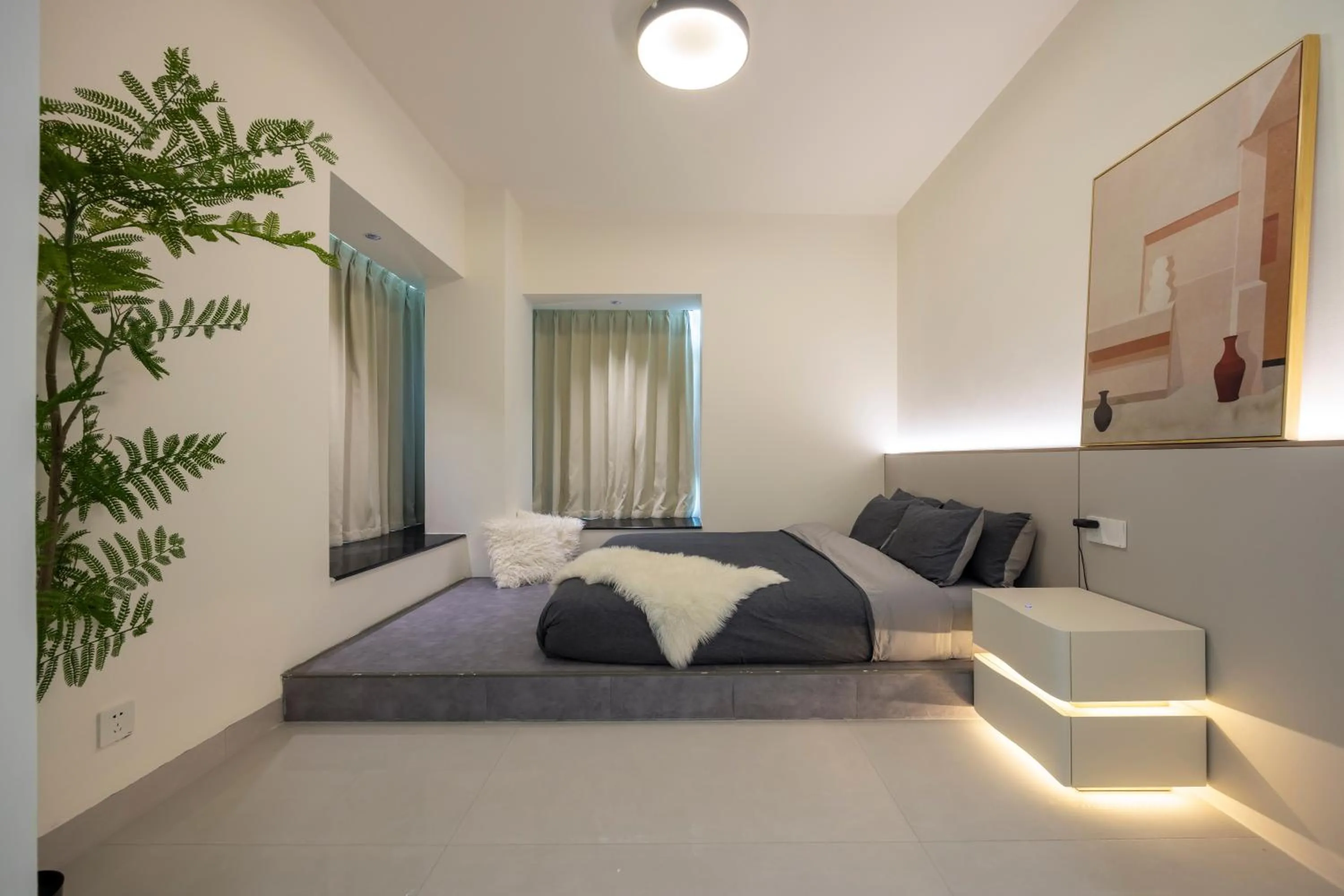 Living room, Bed in Sanya Sun Seaview Apartment