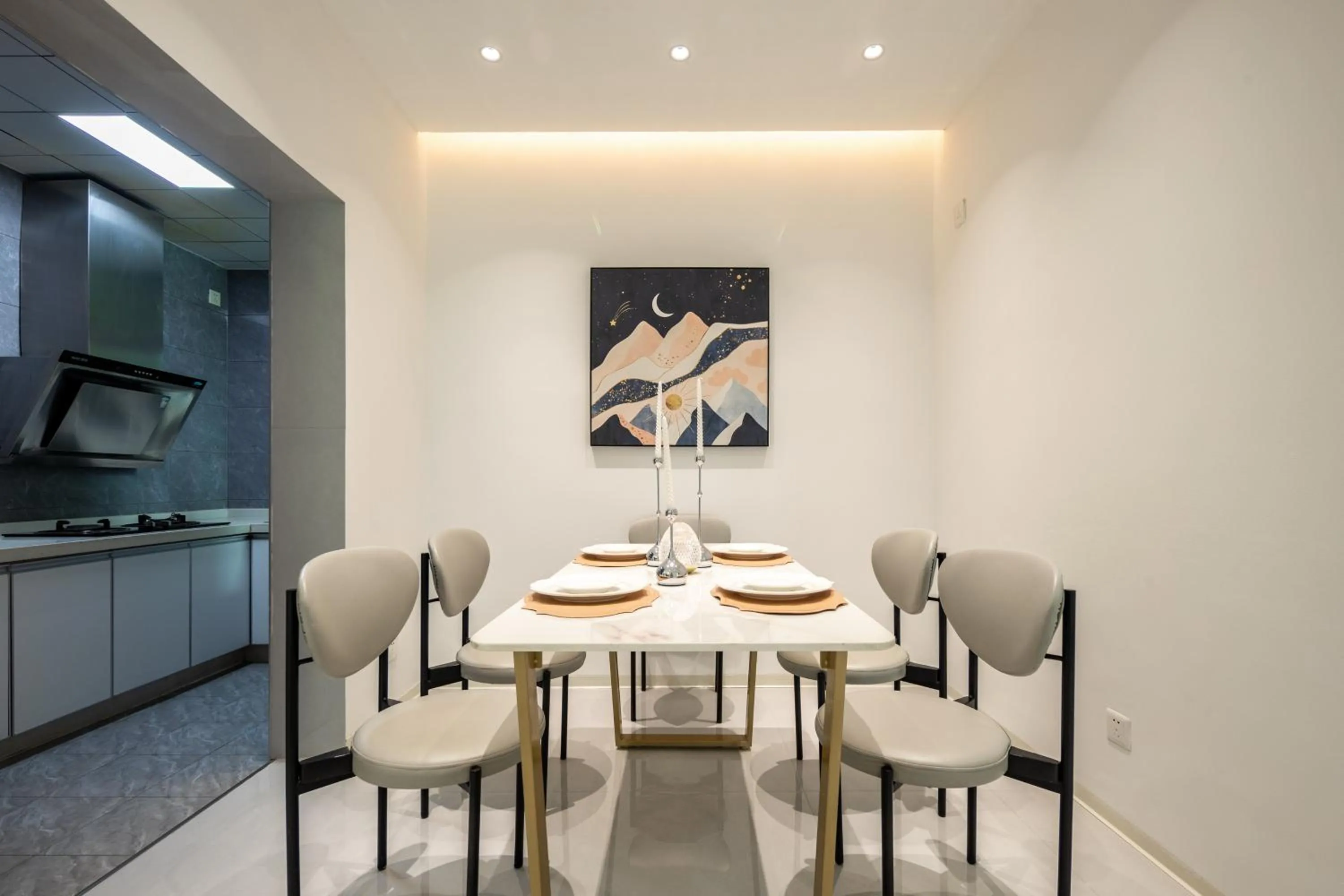 Dining area in Sanya Sun Seaview Apartment