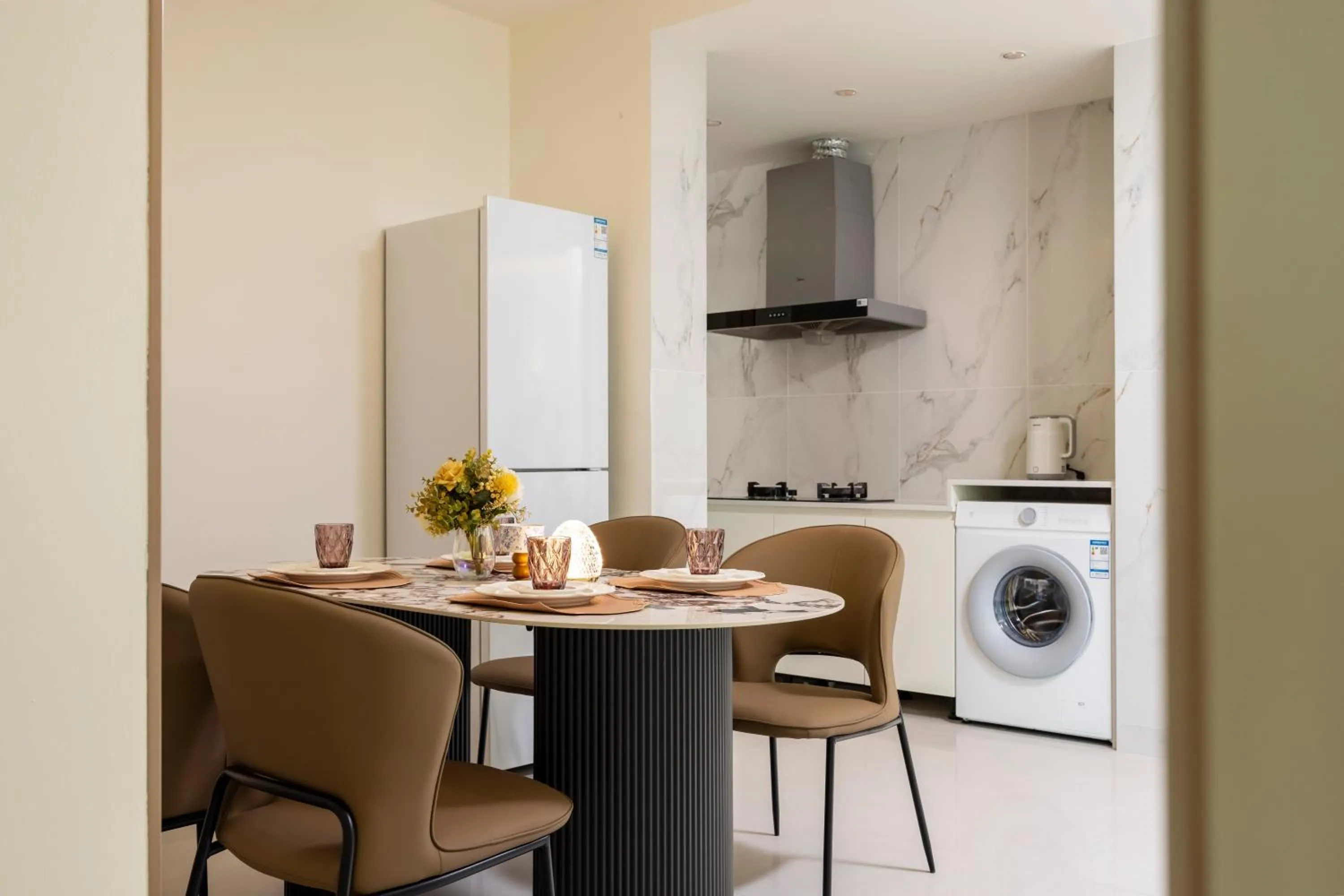 Kitchen or kitchenette in Sanya Sun Seaview Apartment
