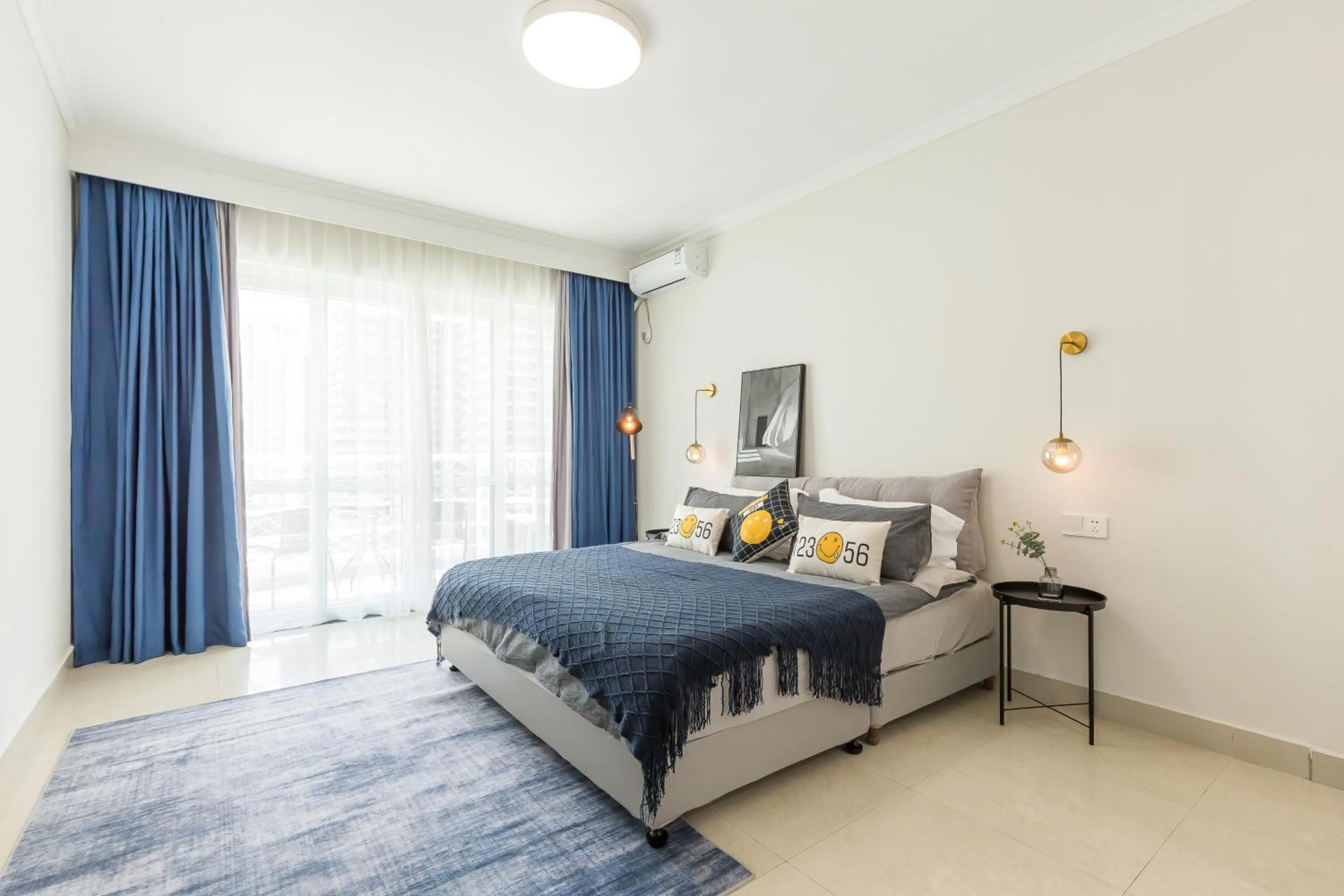 Bed in Sanya Sun Seaview Apartment