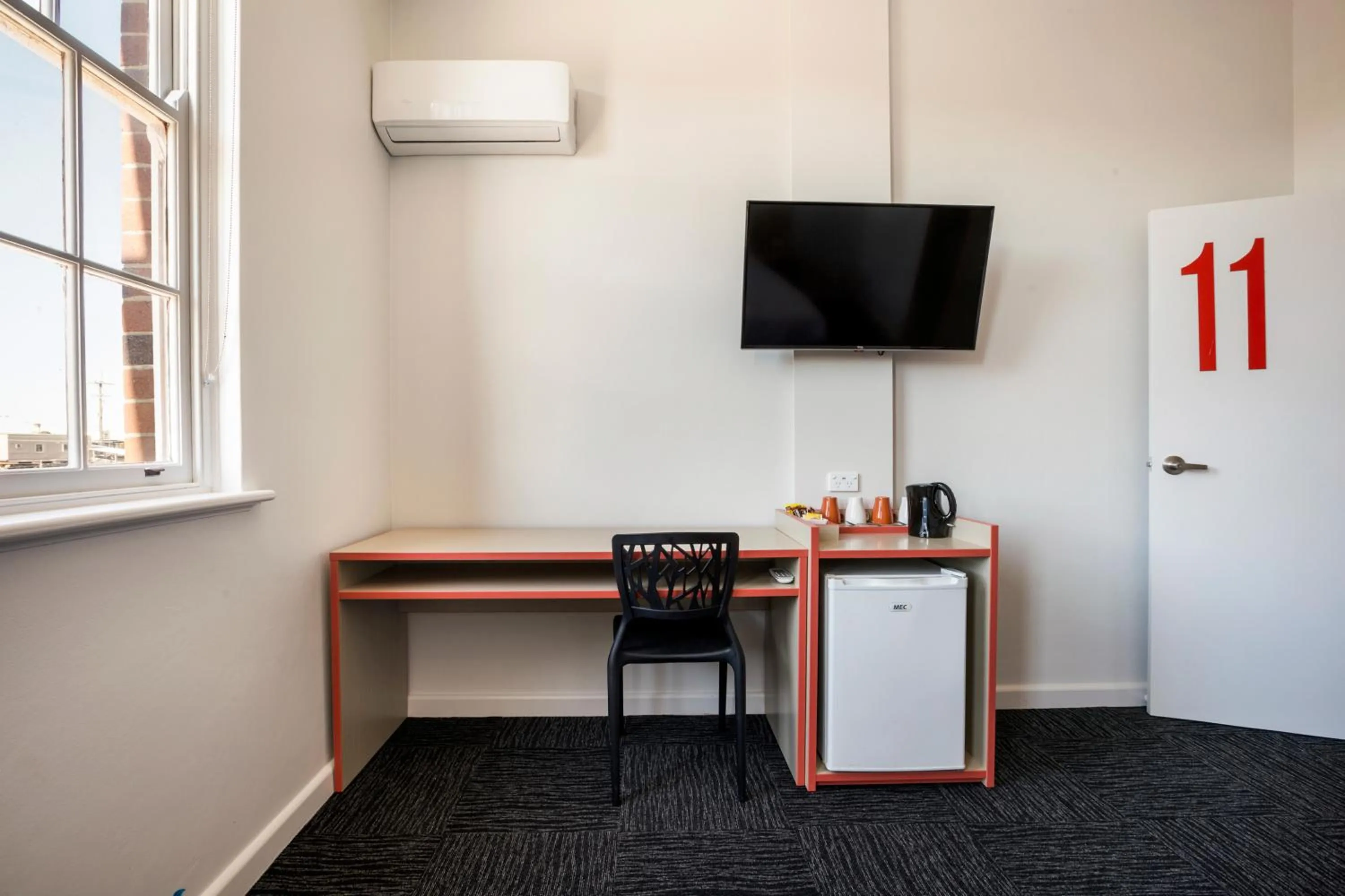 Coffee/tea facilities in Granville Hotel