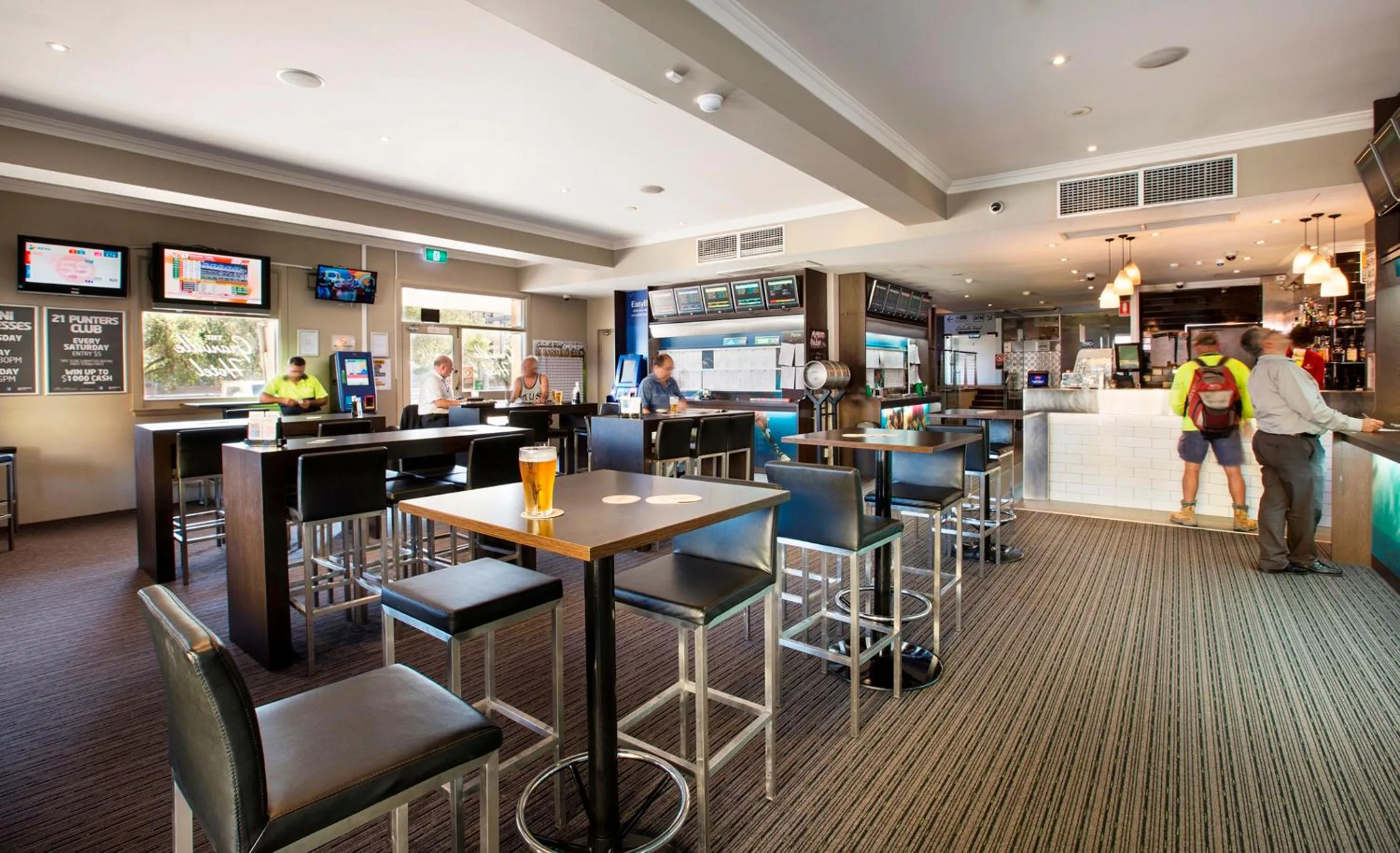 Lounge or bar in Granville Hotel