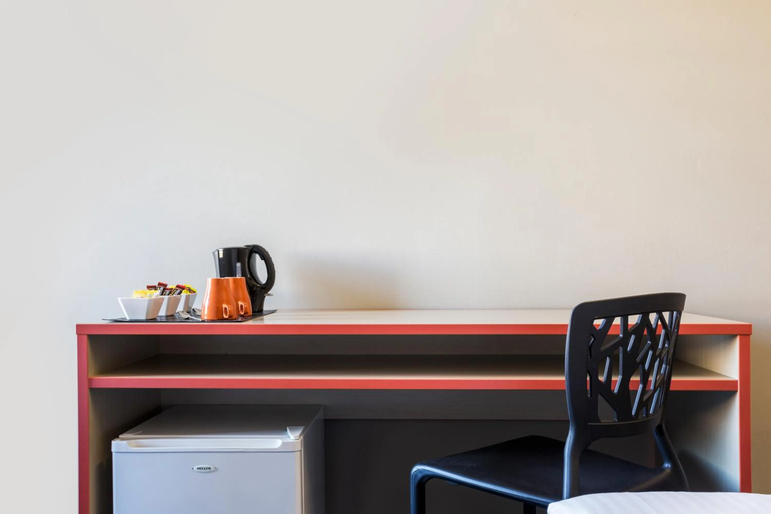 Coffee/tea facilities in Granville Hotel