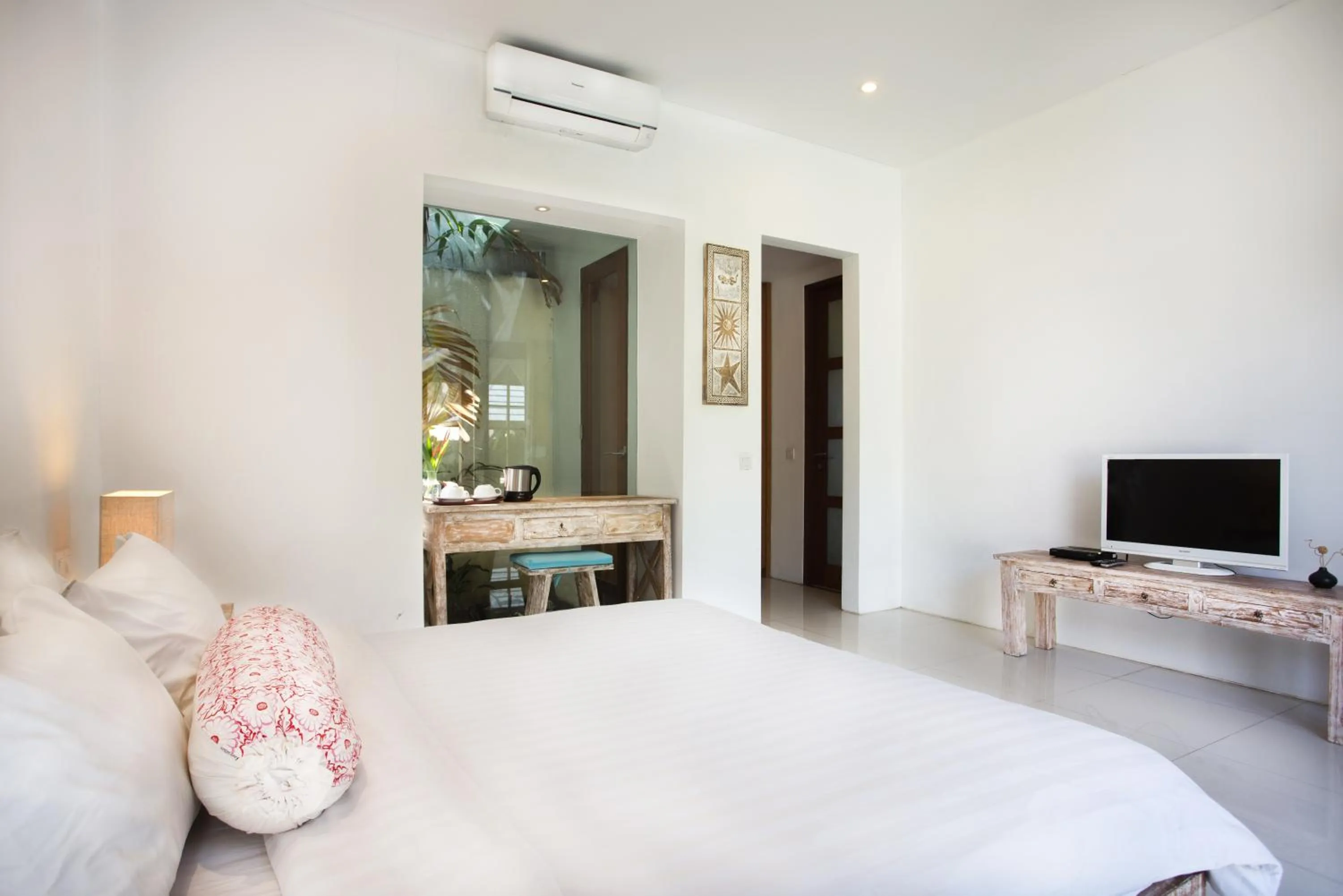 Bedroom, Bed in Villa Kim Seminyak