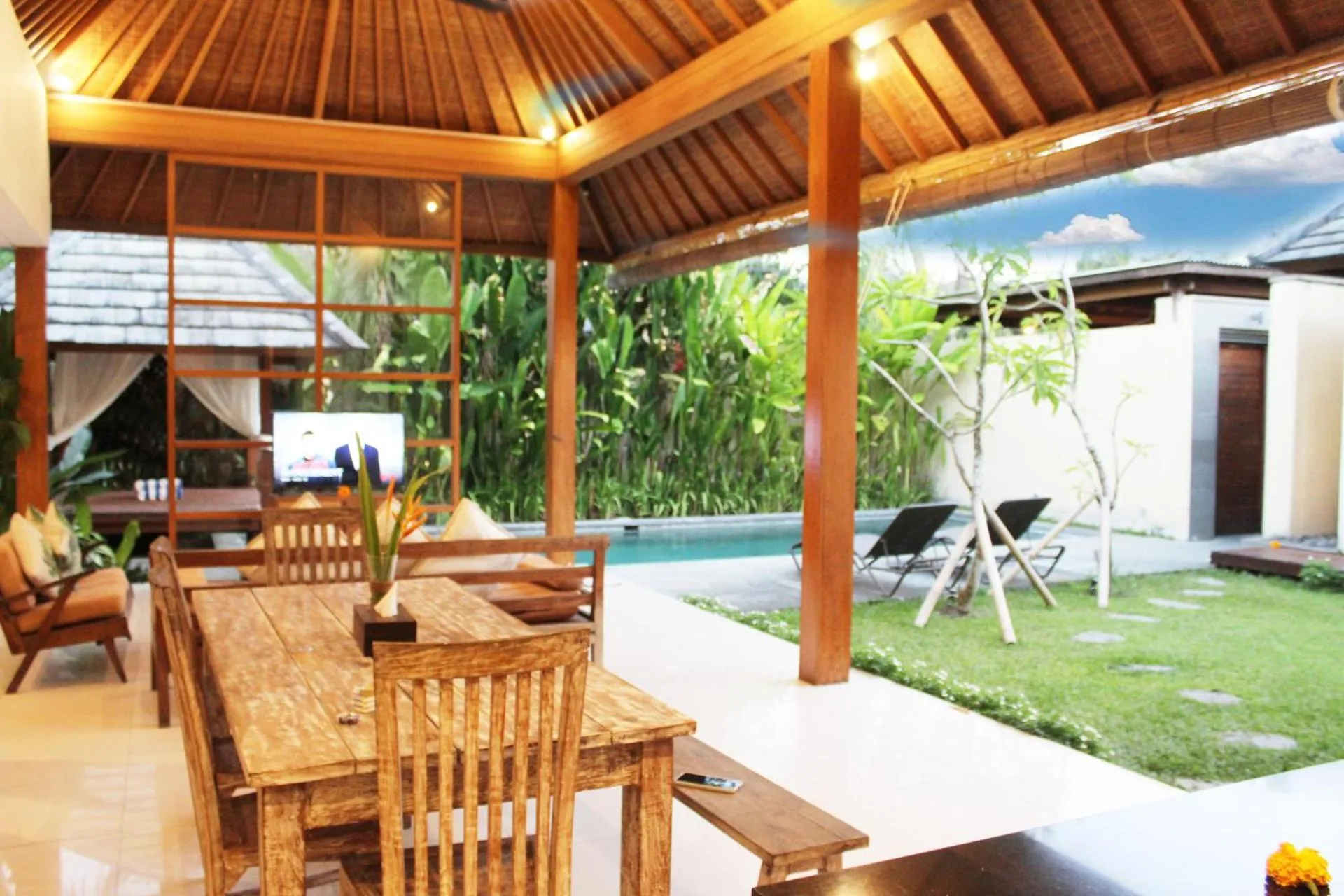 Communal lounge/ TV room in Villa Kim Seminyak