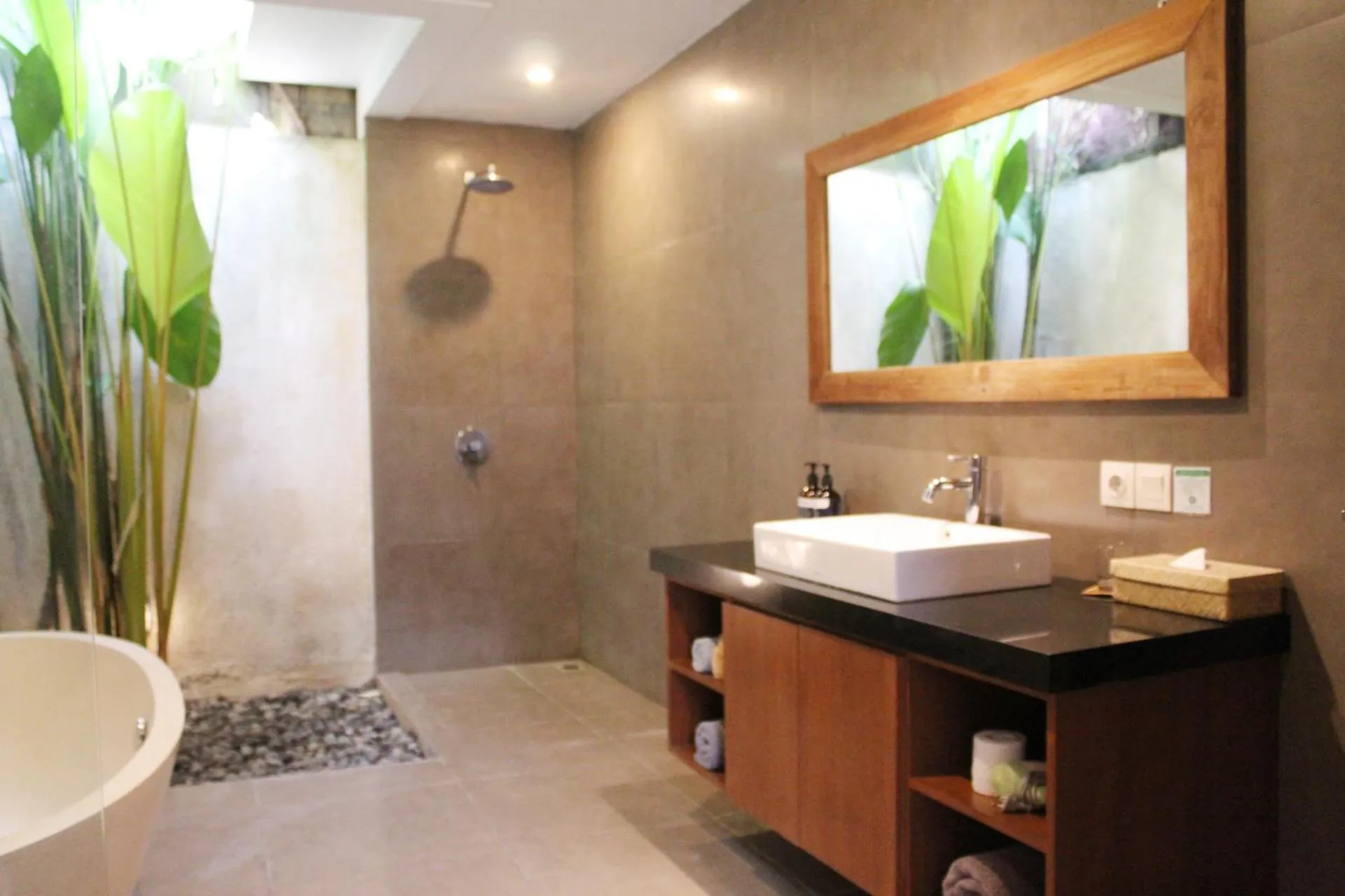 Shower in Villa Kim Seminyak