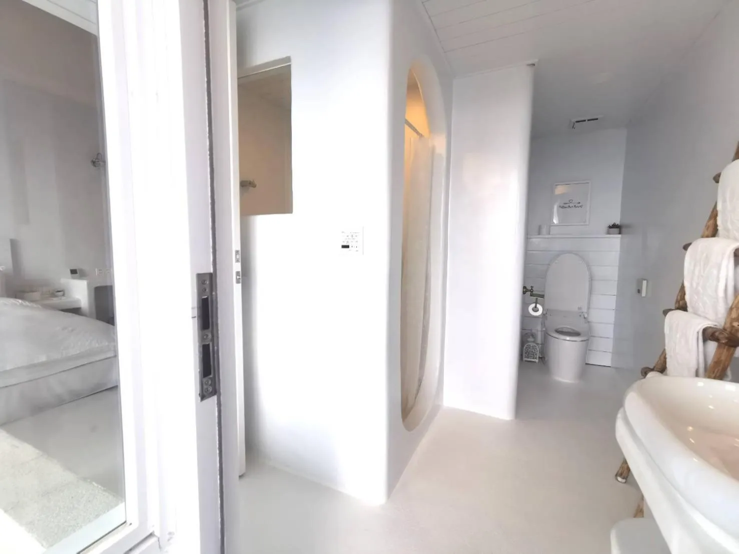 Toilet in Ample Villa 小希臘民宿