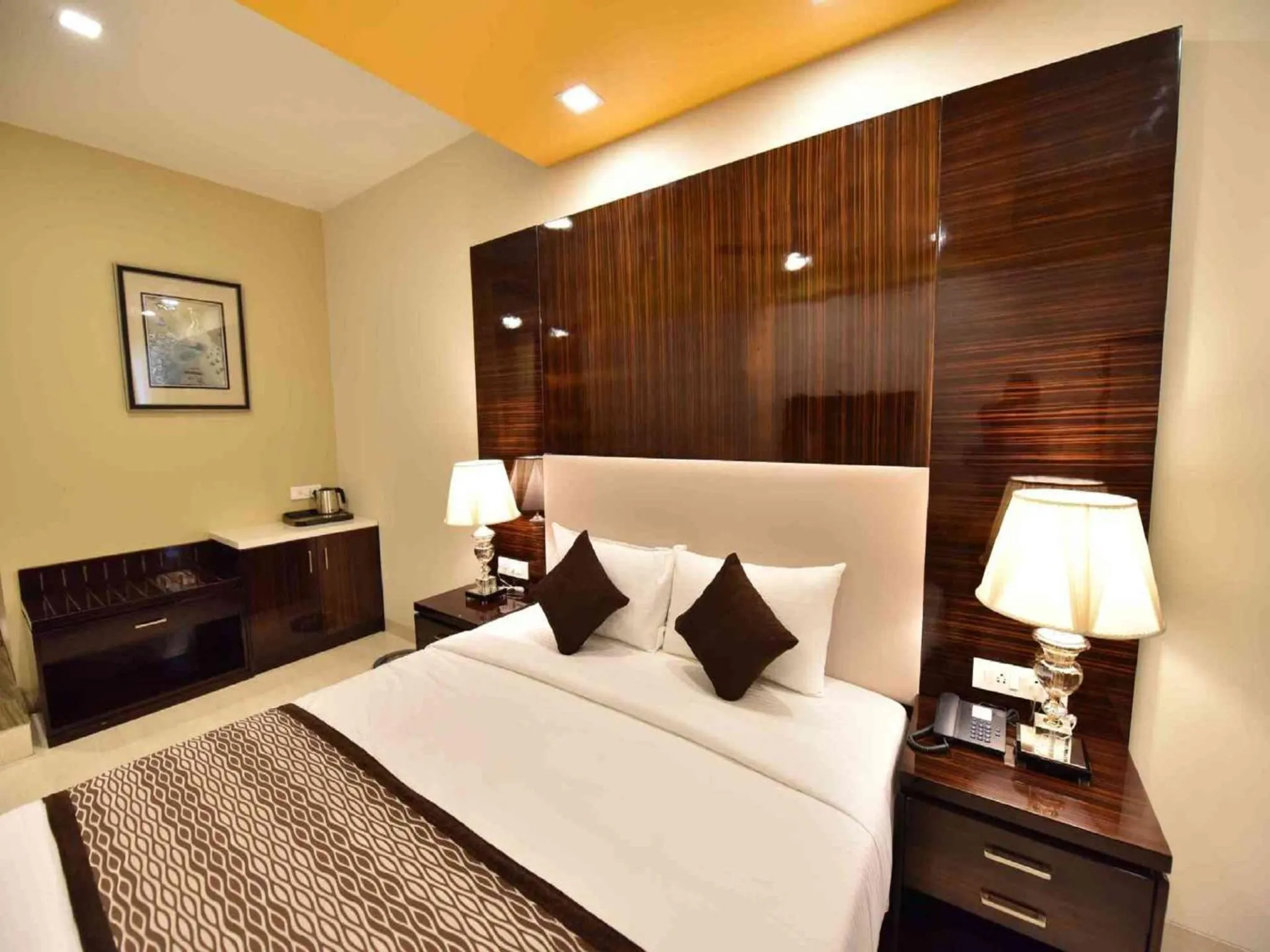 Photo of the whole room, Bed in Hotel Calangute Central