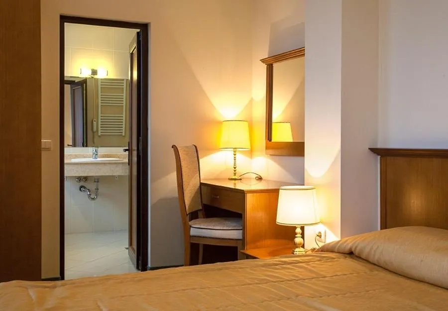 Photo of the whole room, Bed in Hotel Panorama