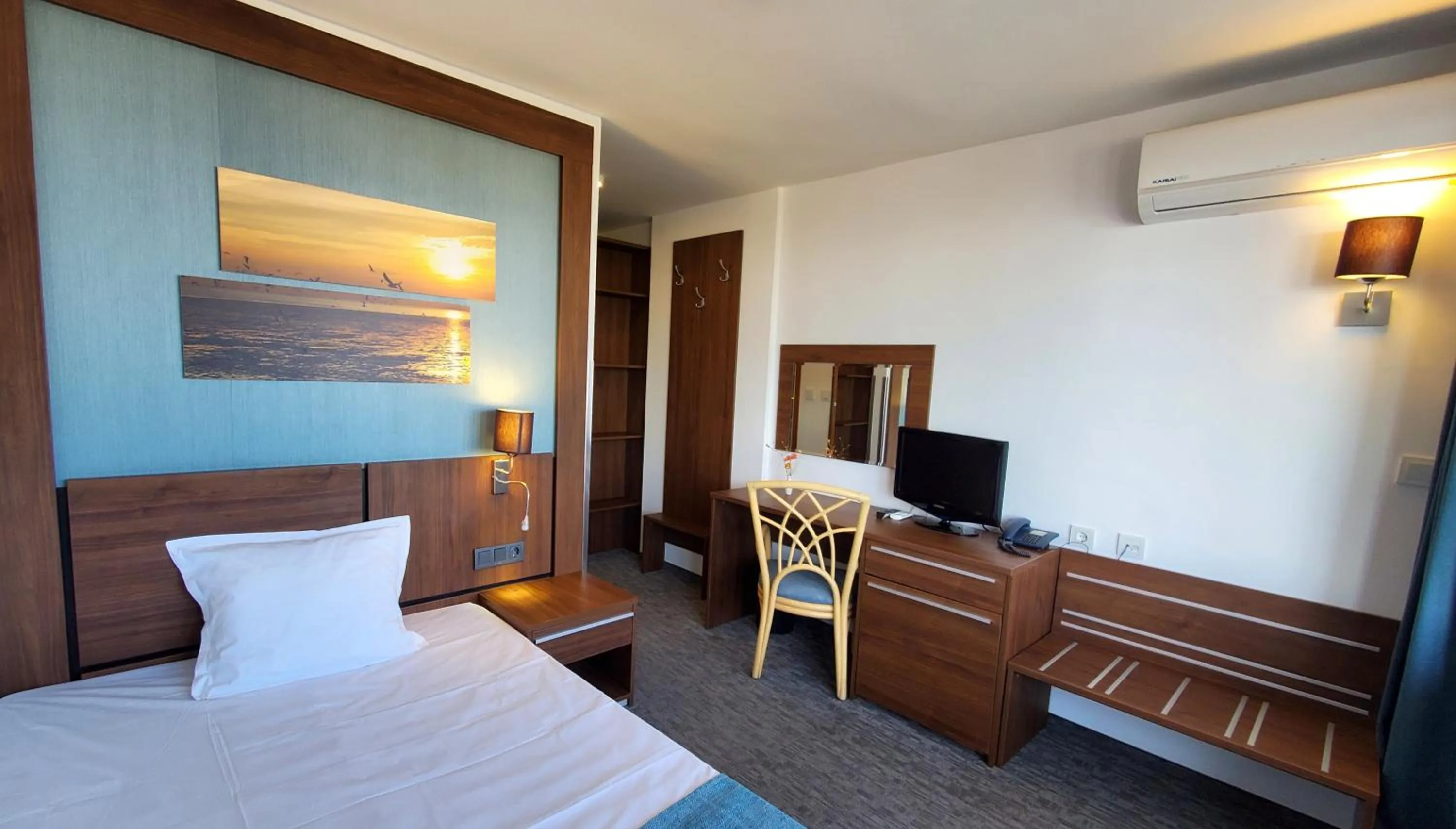 Photo of the whole room, Bed in Hotel Pomorie Sun - All Inclusive