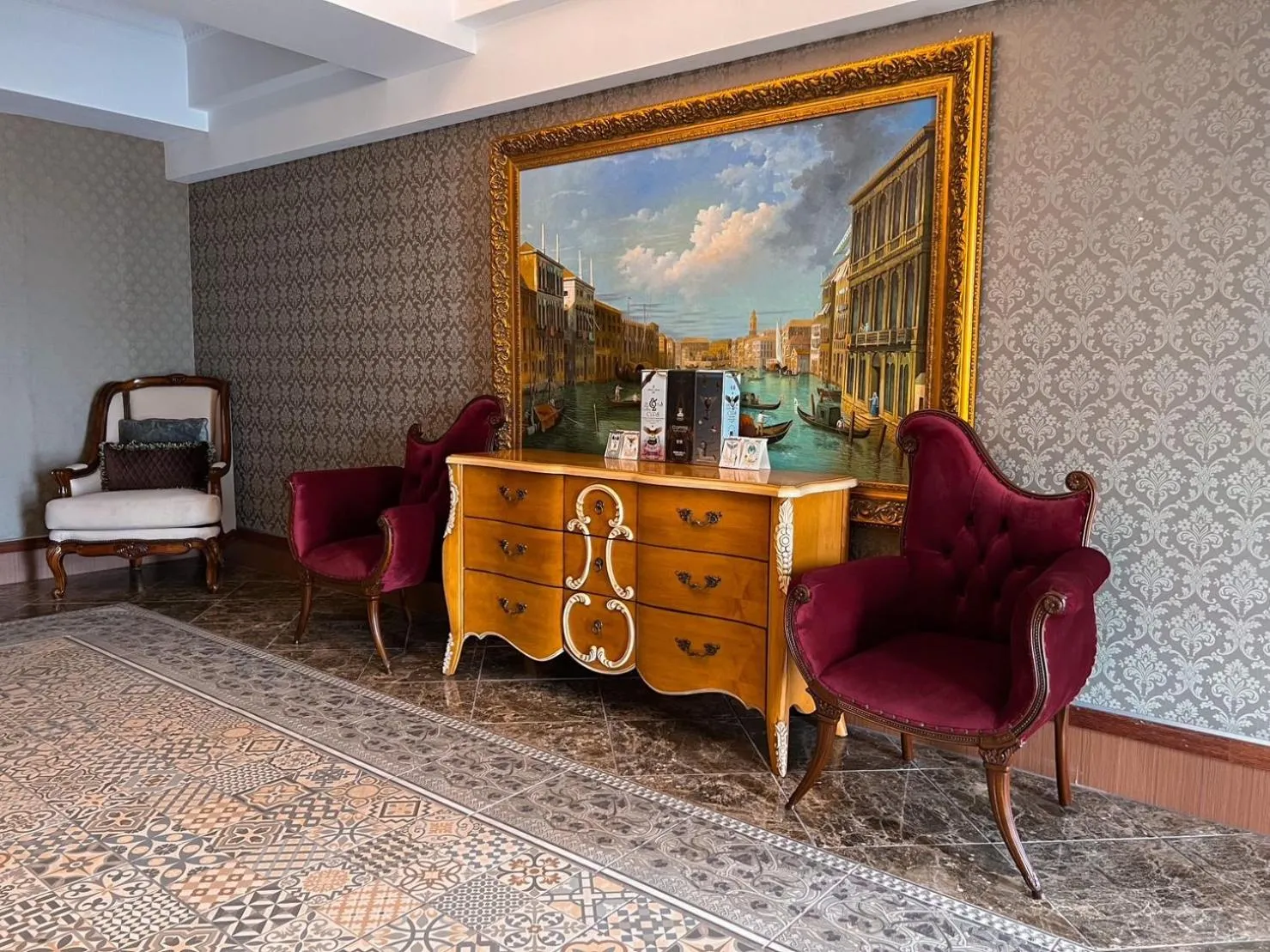 Property building in No. 6 Baowanglai Hotel