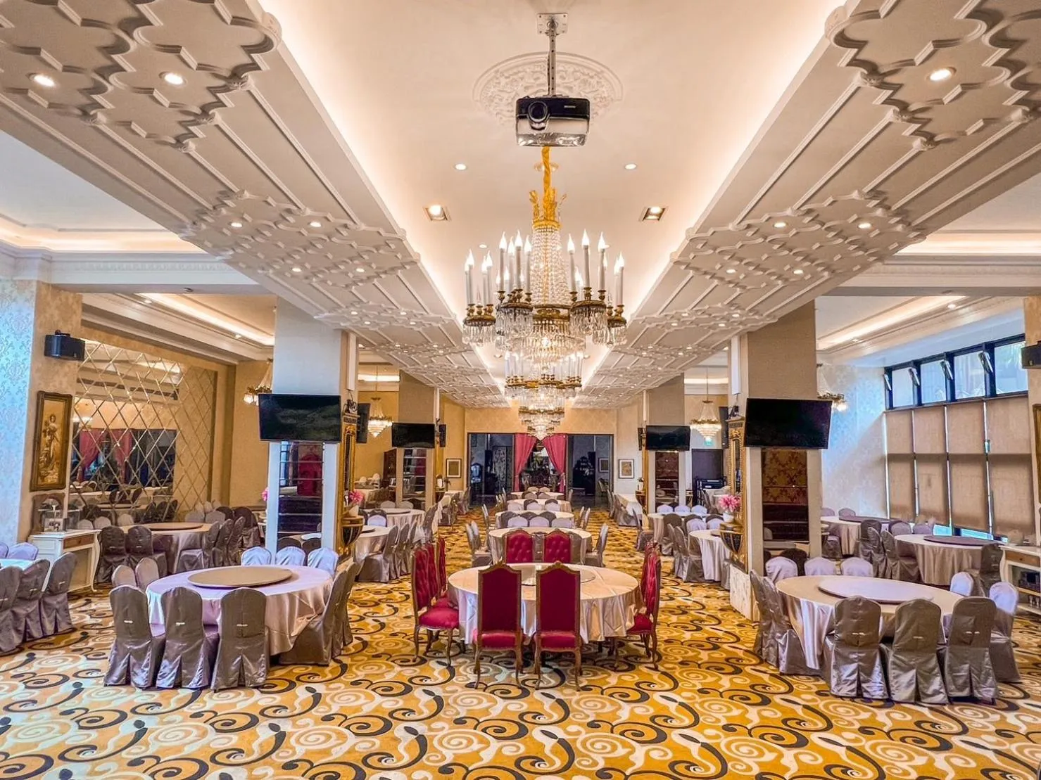 Property building in No. 6 Baowanglai Hotel