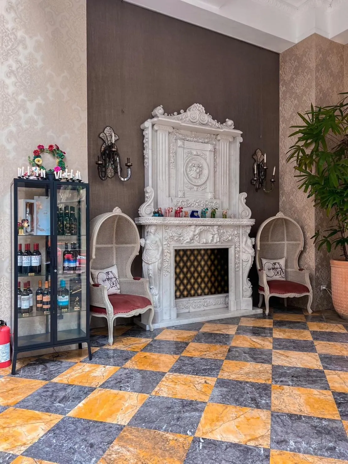 Property building in No. 6 Baowanglai Hotel