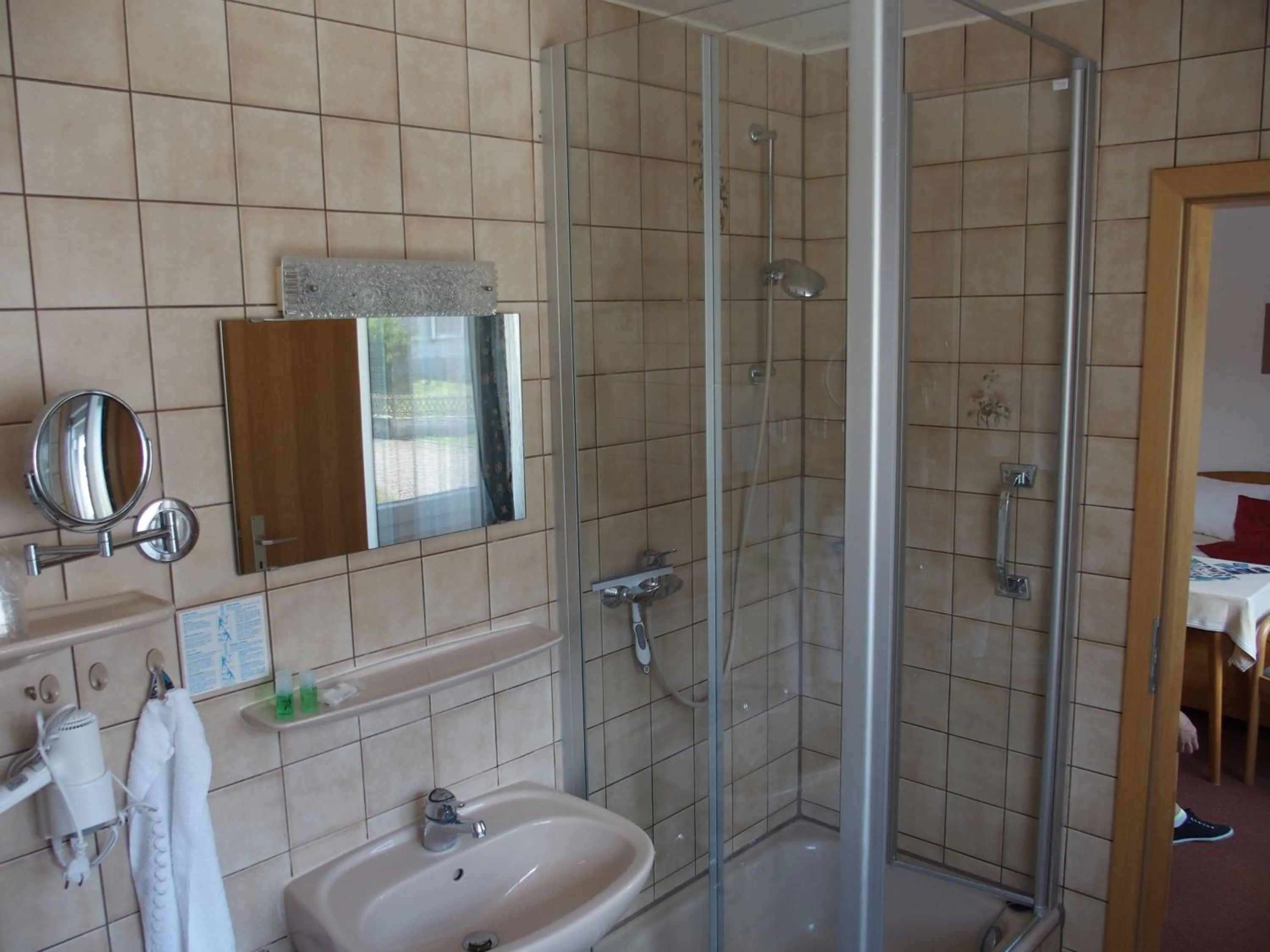 Bathroom in Hotel Pension Café Hasler