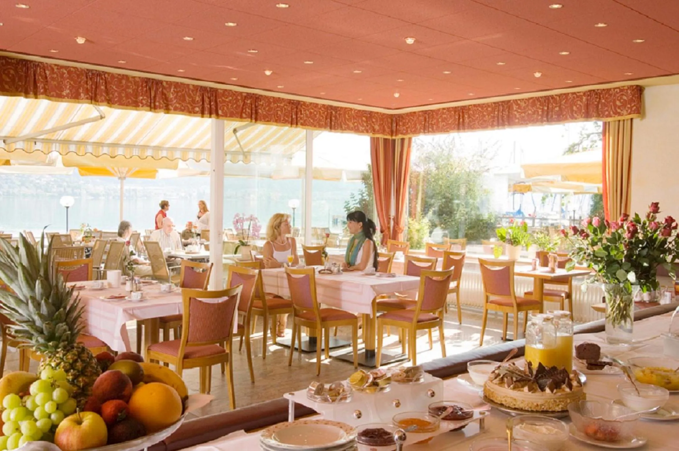 Restaurant/places to eat in Hotel Pension Café Hasler
