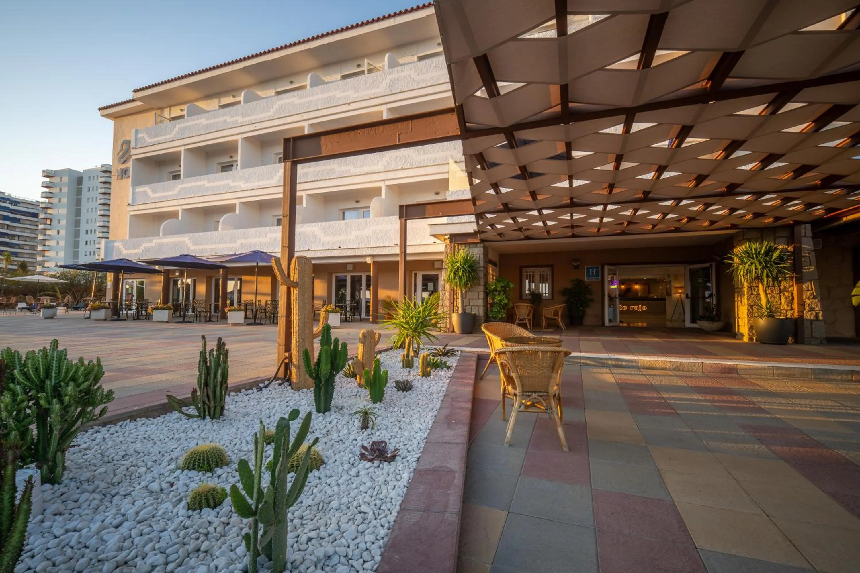 Property building in Pato Rojo