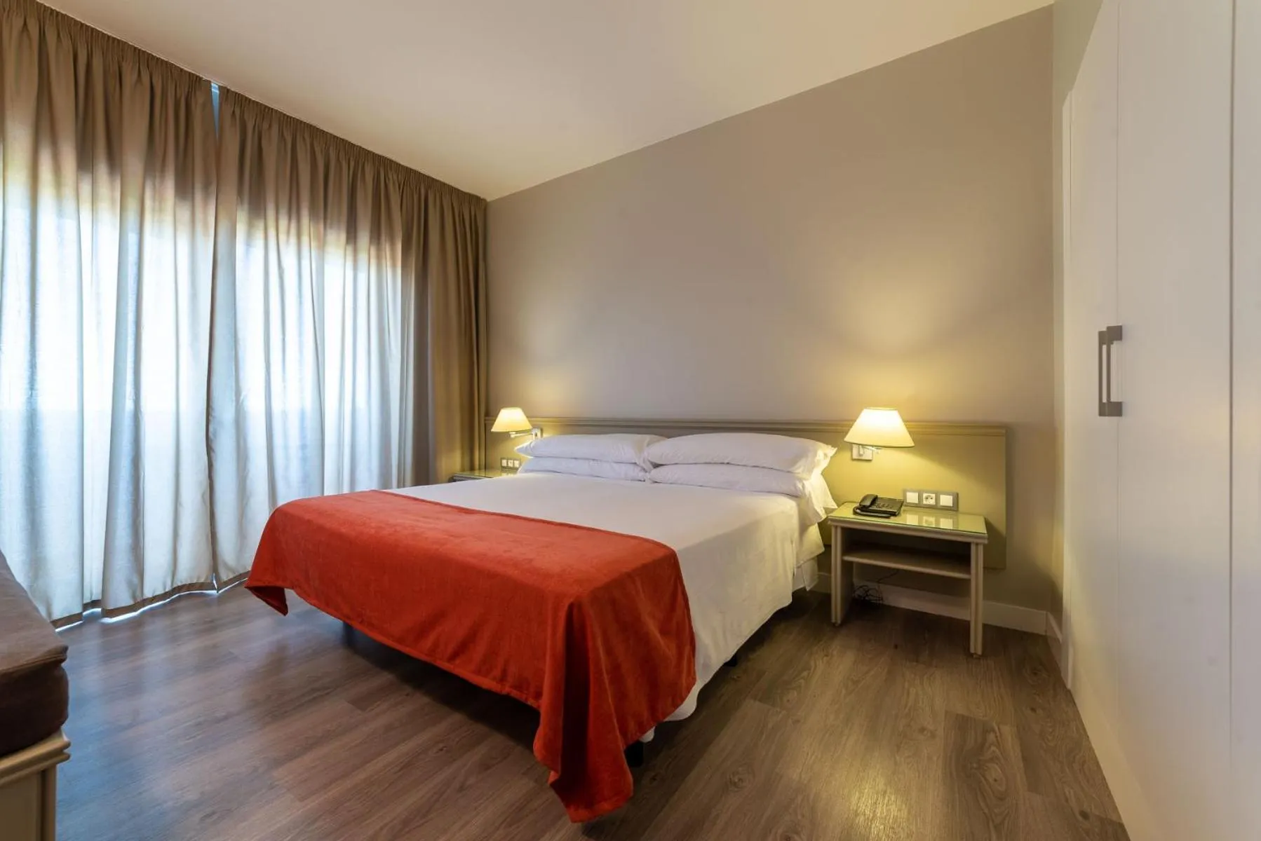 Photo of the whole room, Bed in Pato Rojo