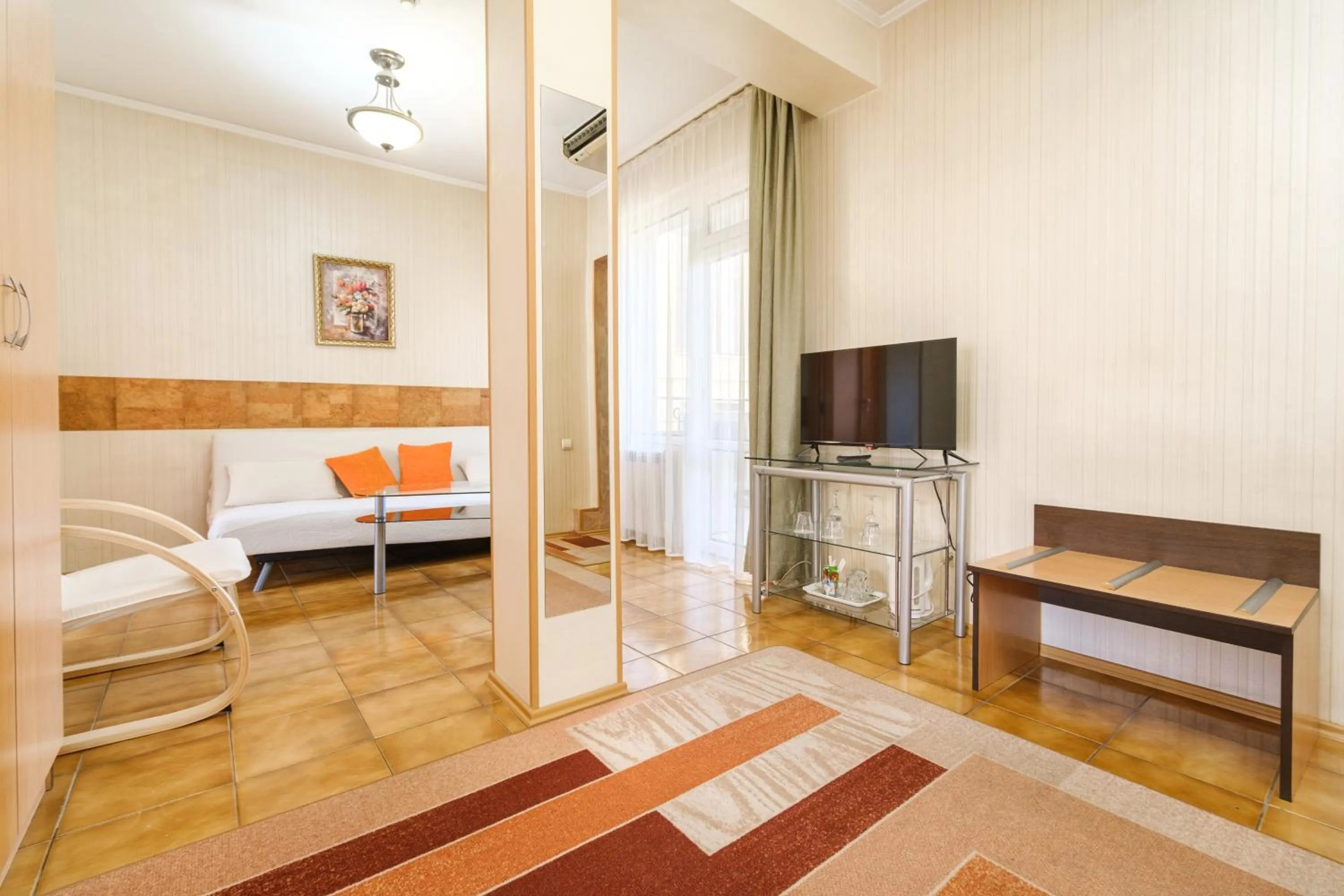 TV and multimedia in Noviz Hotel