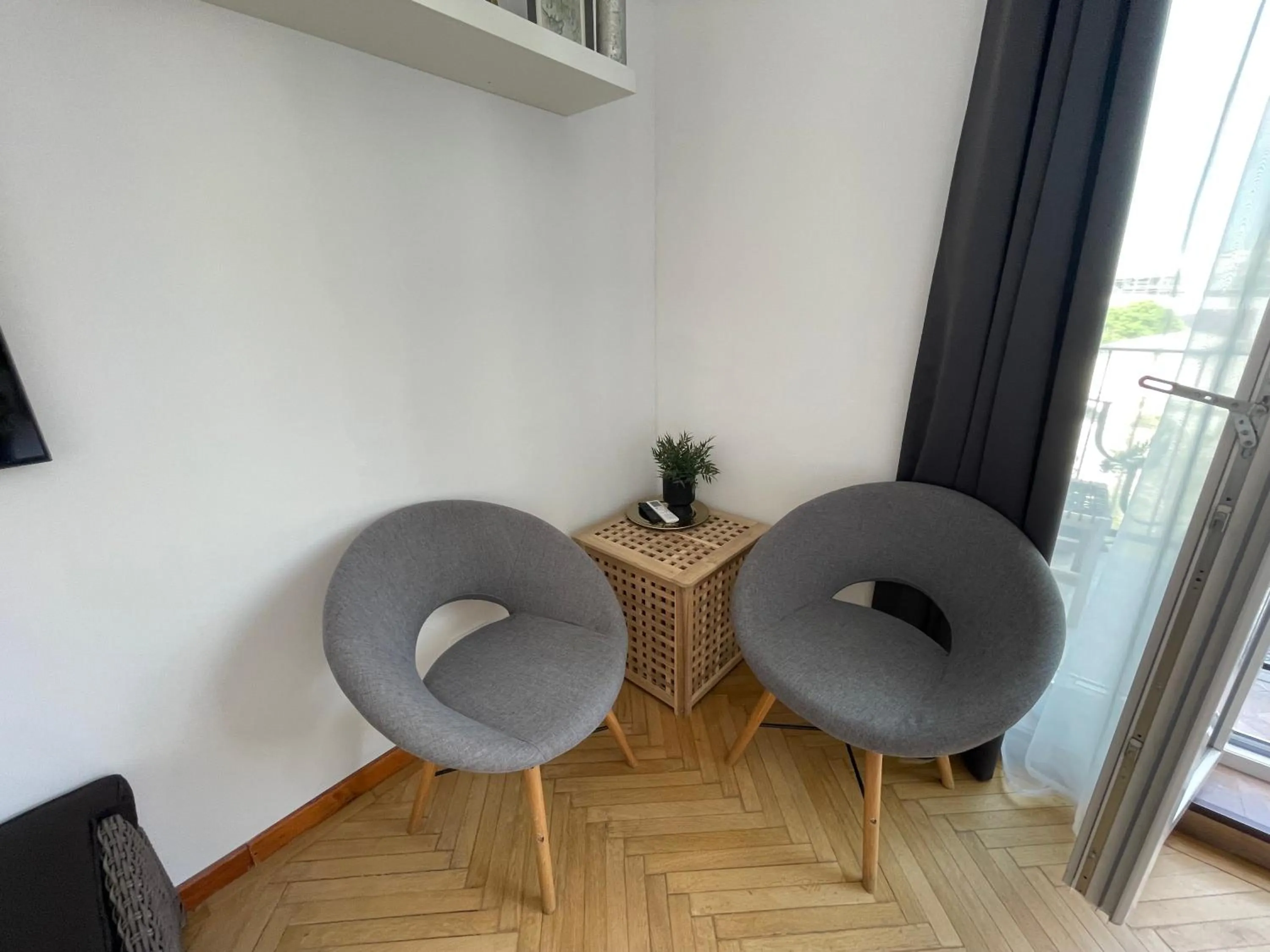Seating area in Metropole Apartments - Old City