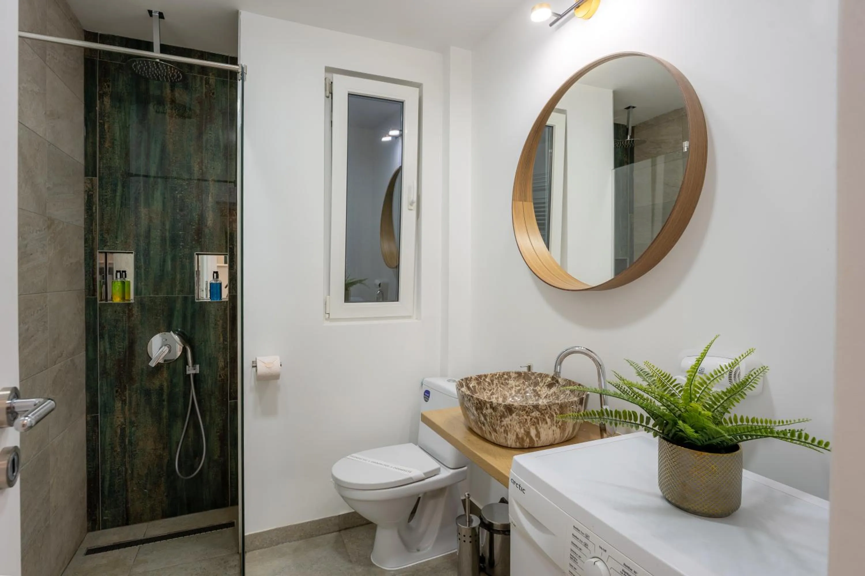 Bathroom in Metropole Apartments - Old City