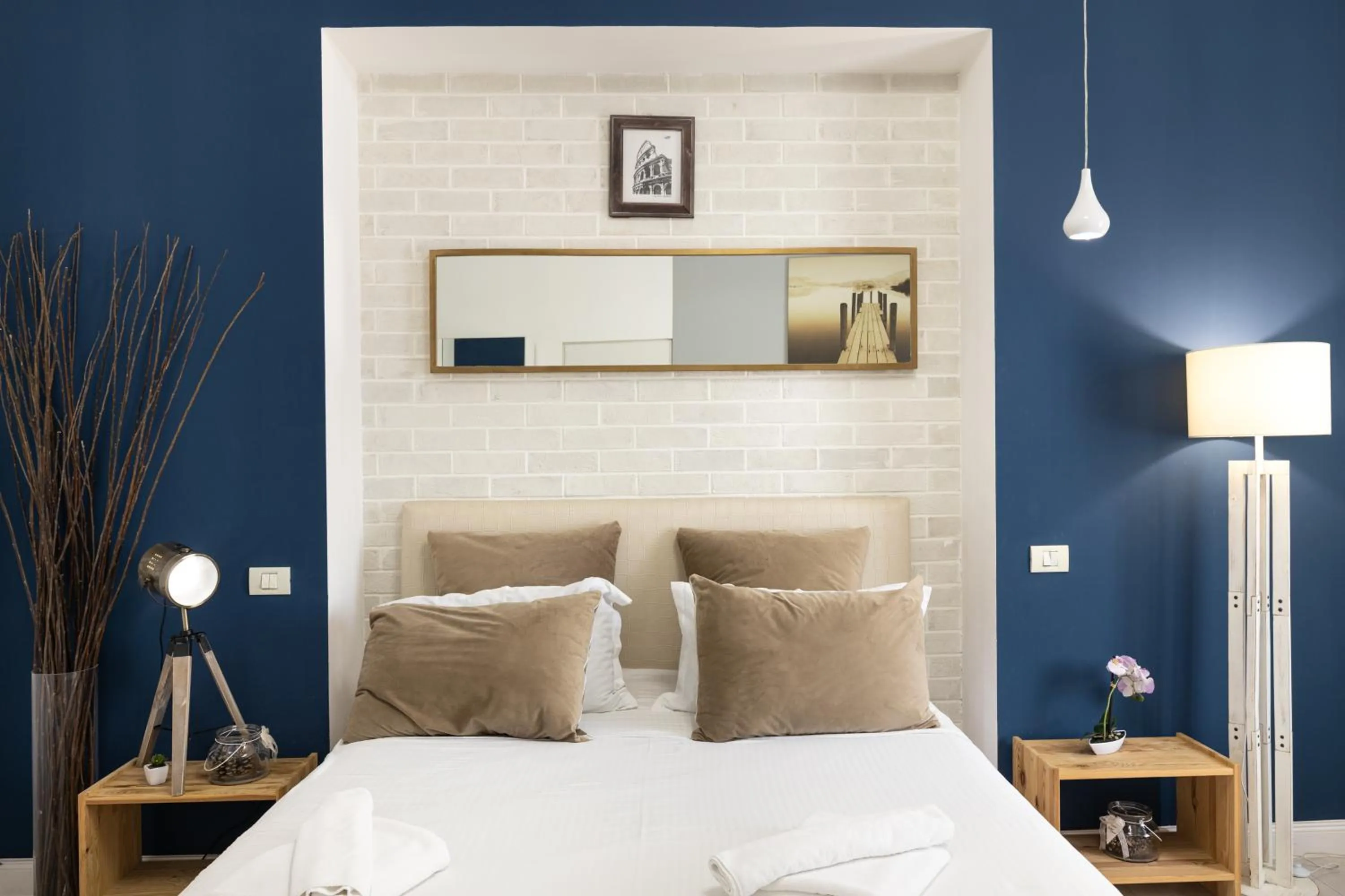 Bed in Metropole Apartments - Old City