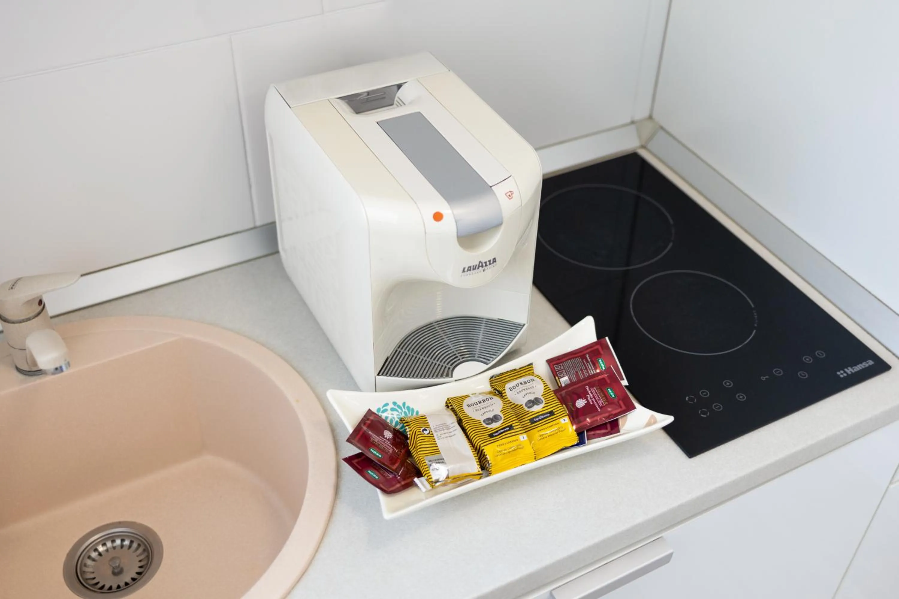 Kitchen or kitchenette in Metropole Apartments - Old City