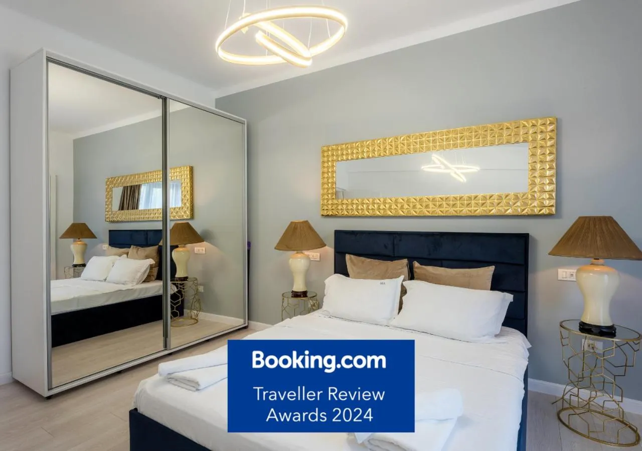 Bedroom, Bed in Metropole Apartments - Old City