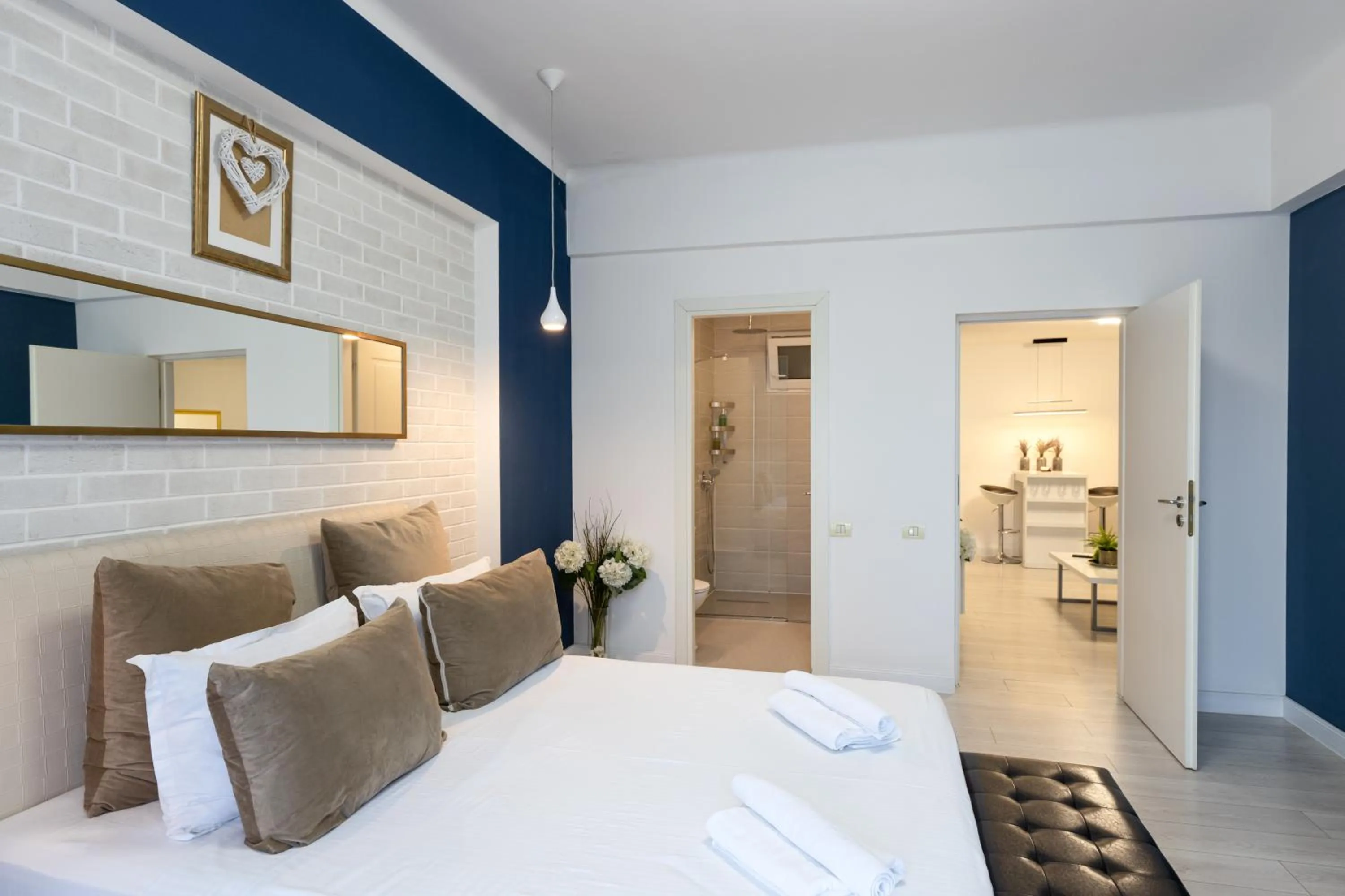 Bed in Metropole Apartments - Old City