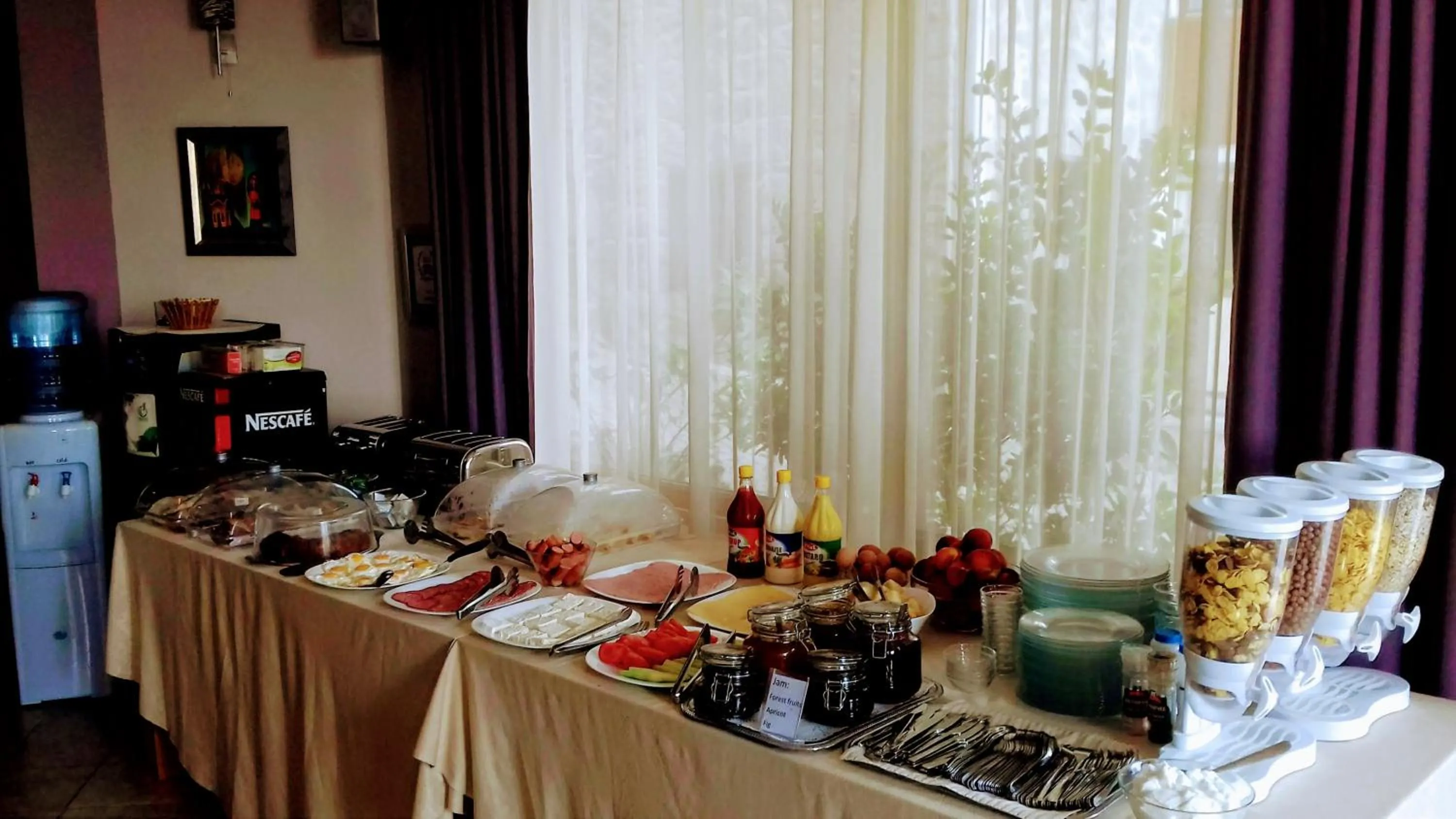 Breakfast in Hotel Diamanti