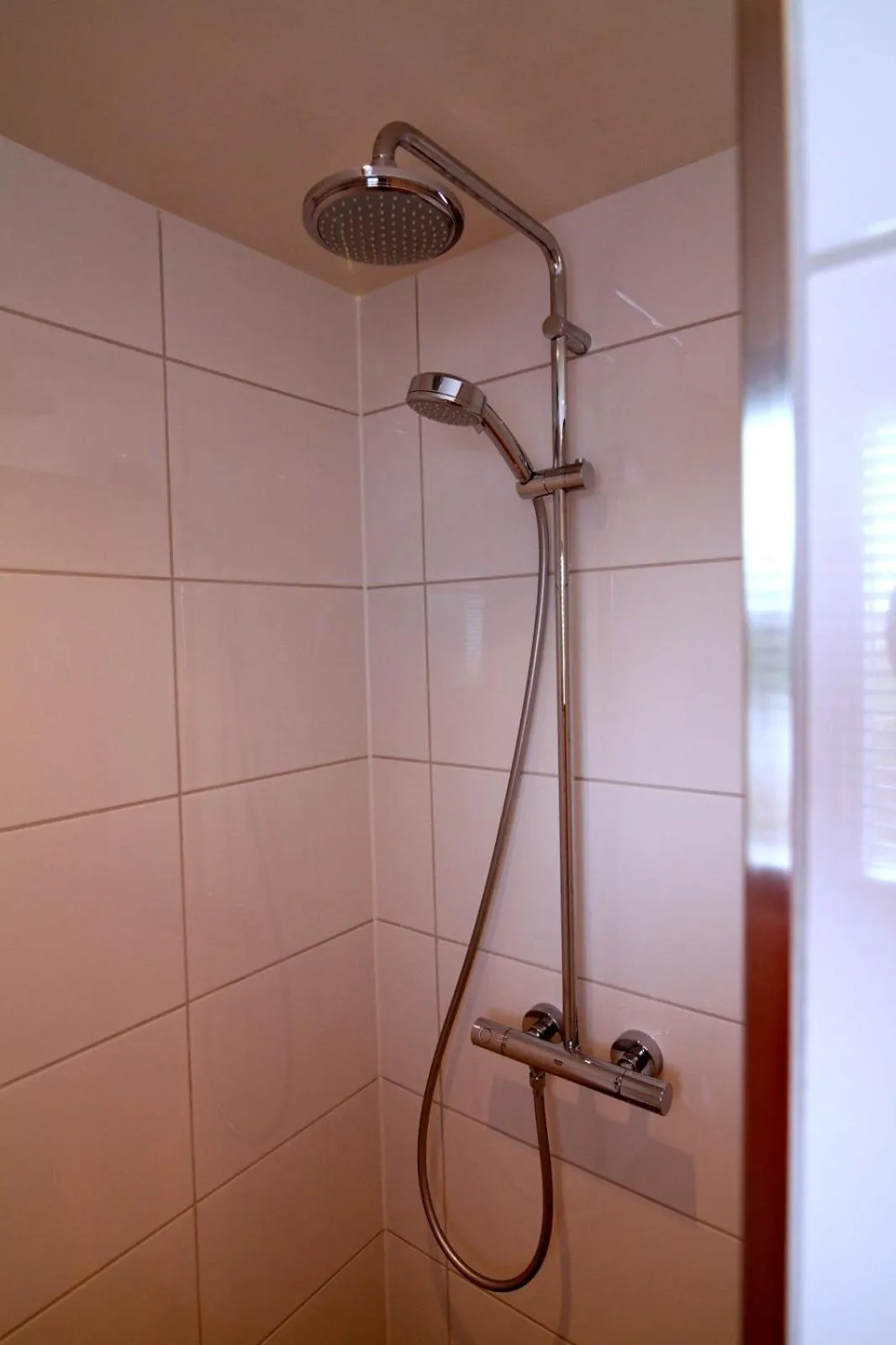Shower in Kleine Buurt aan de Weide