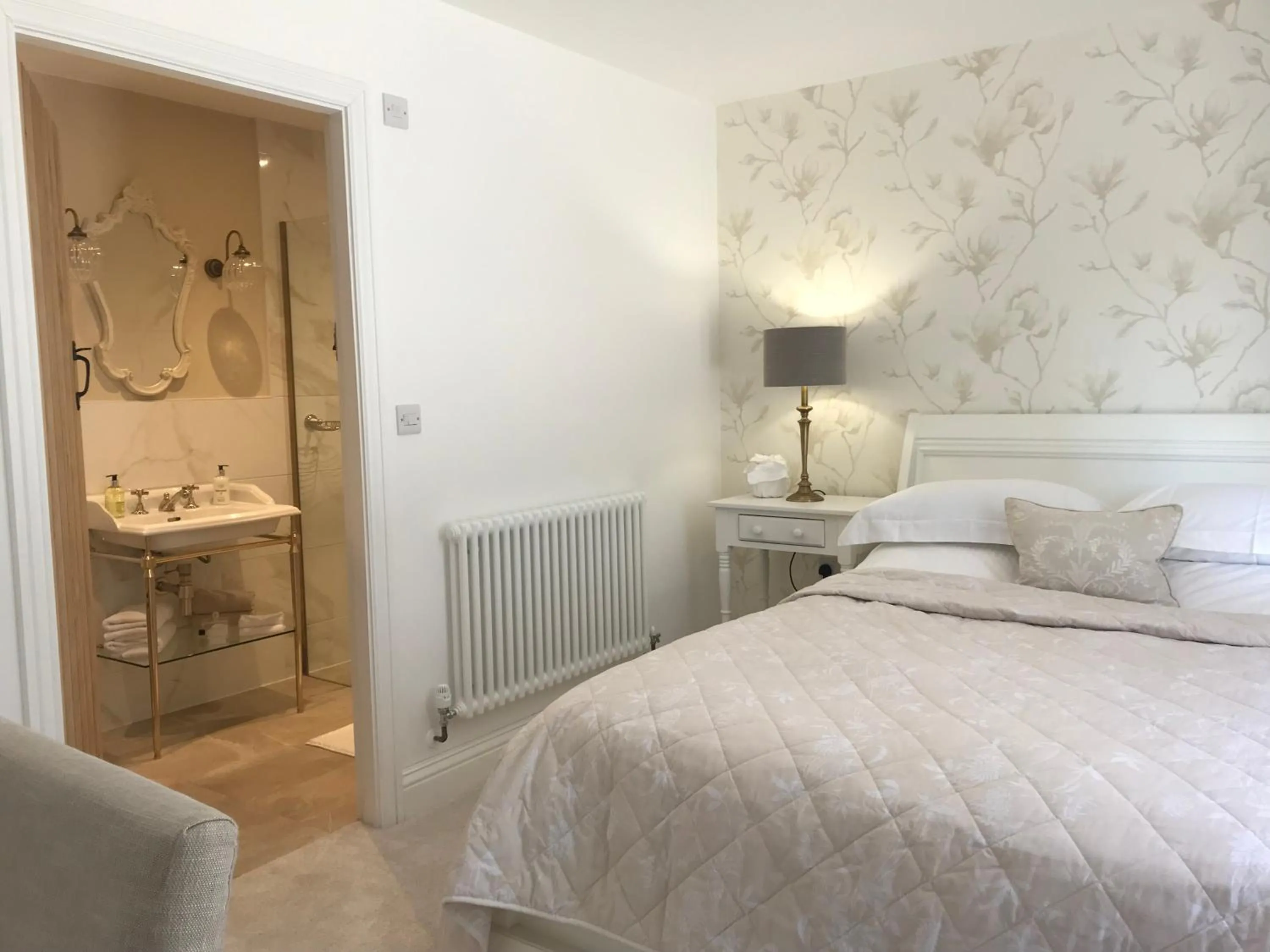 Bathroom, Bed in Abbey Green Farm