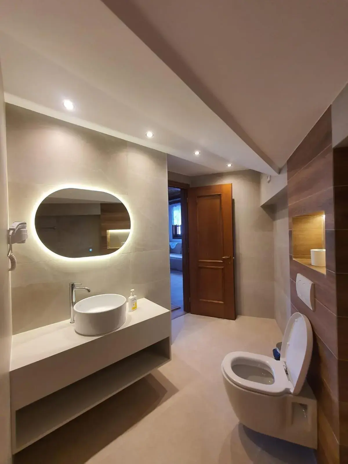 Double or Twin Room with City View - single occupancy in Castle Hotel Double or Twin Room with City View - single occupancy in Castle Hotel
