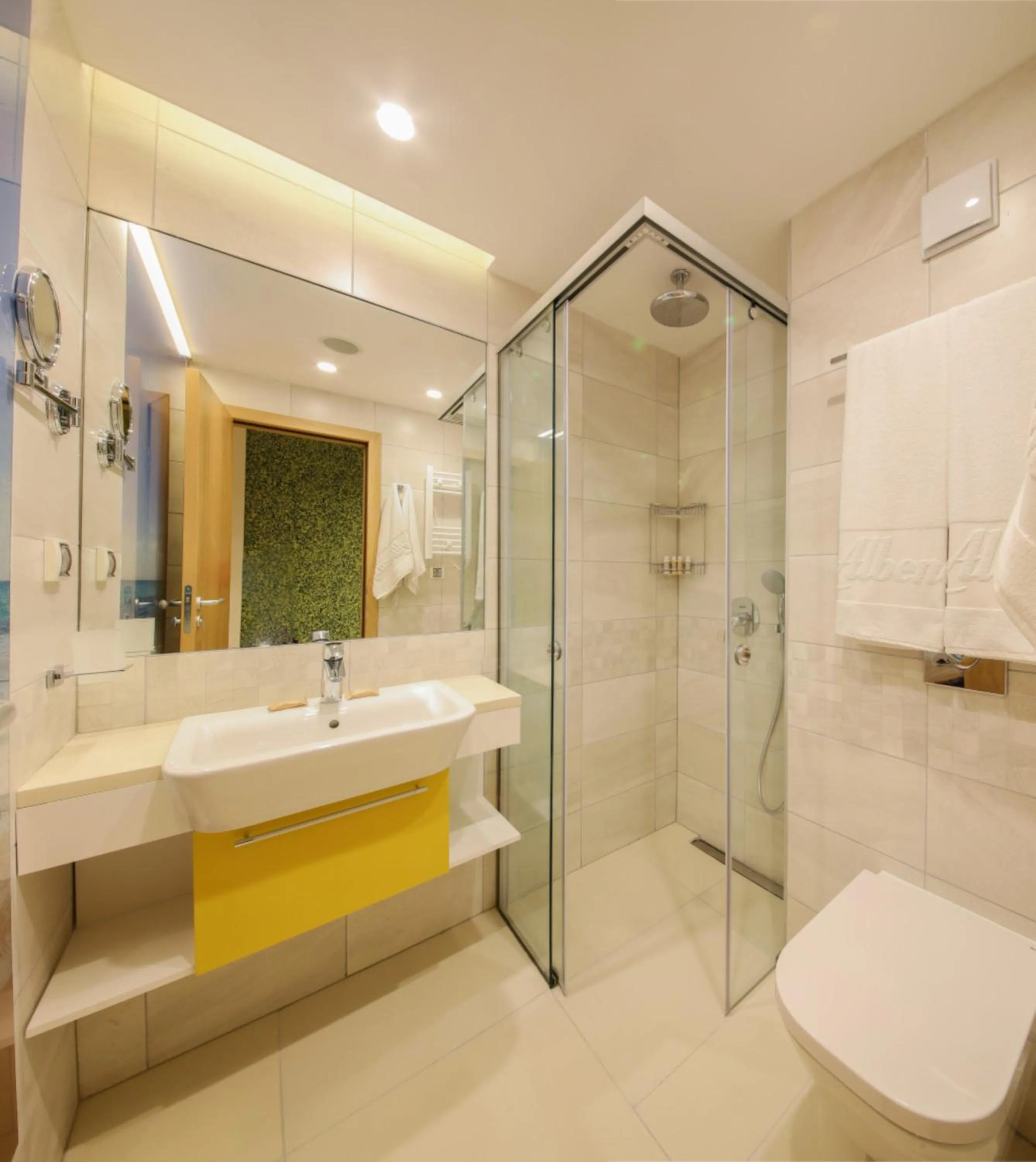 Bathroom in Calimera Ralitsa Superior Hotel - Ultra All Inclusive plus Aquapark