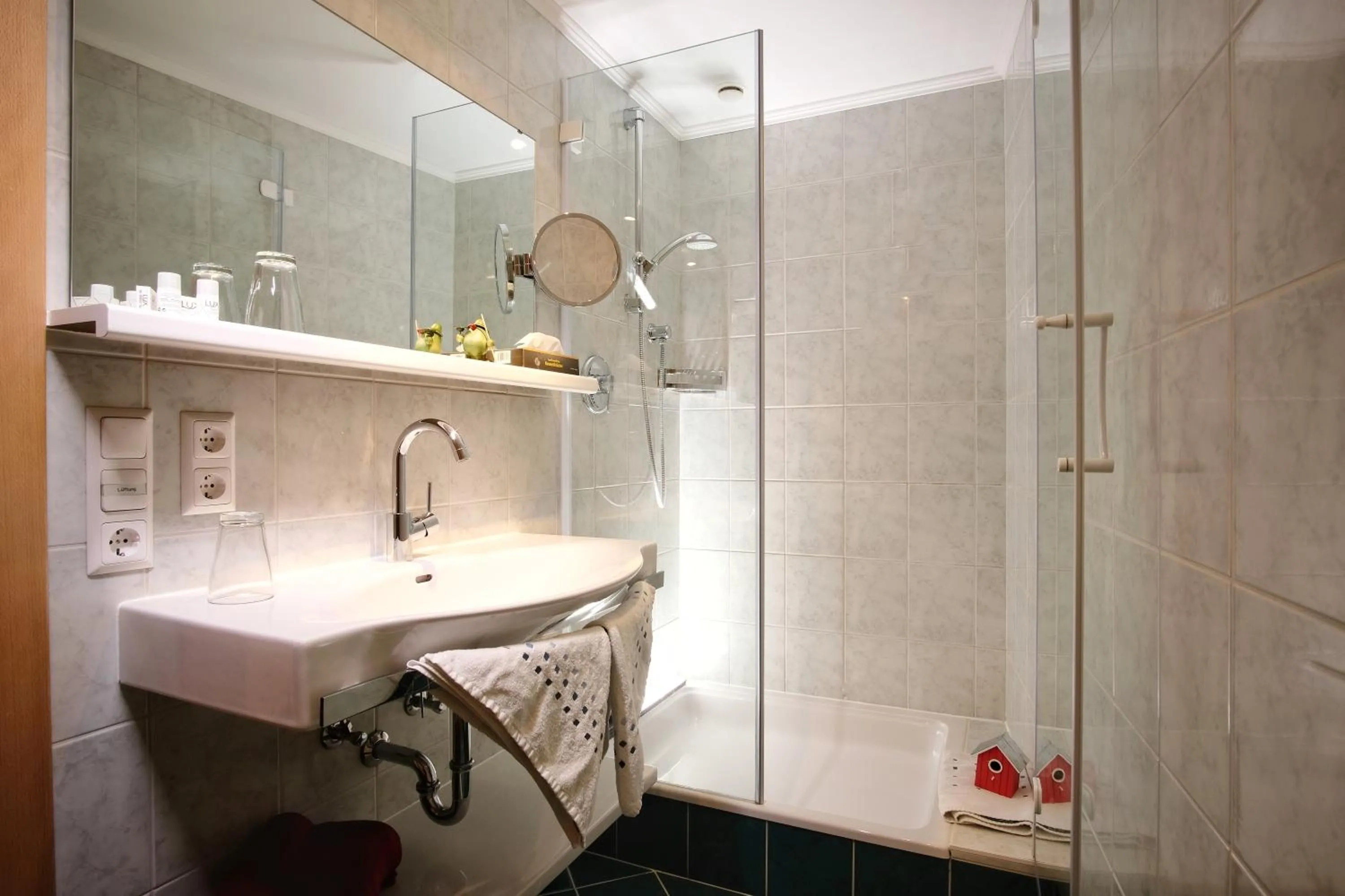 Bathroom in SeeHotel & SeeApartments Kärntnerhof- direkt am See!