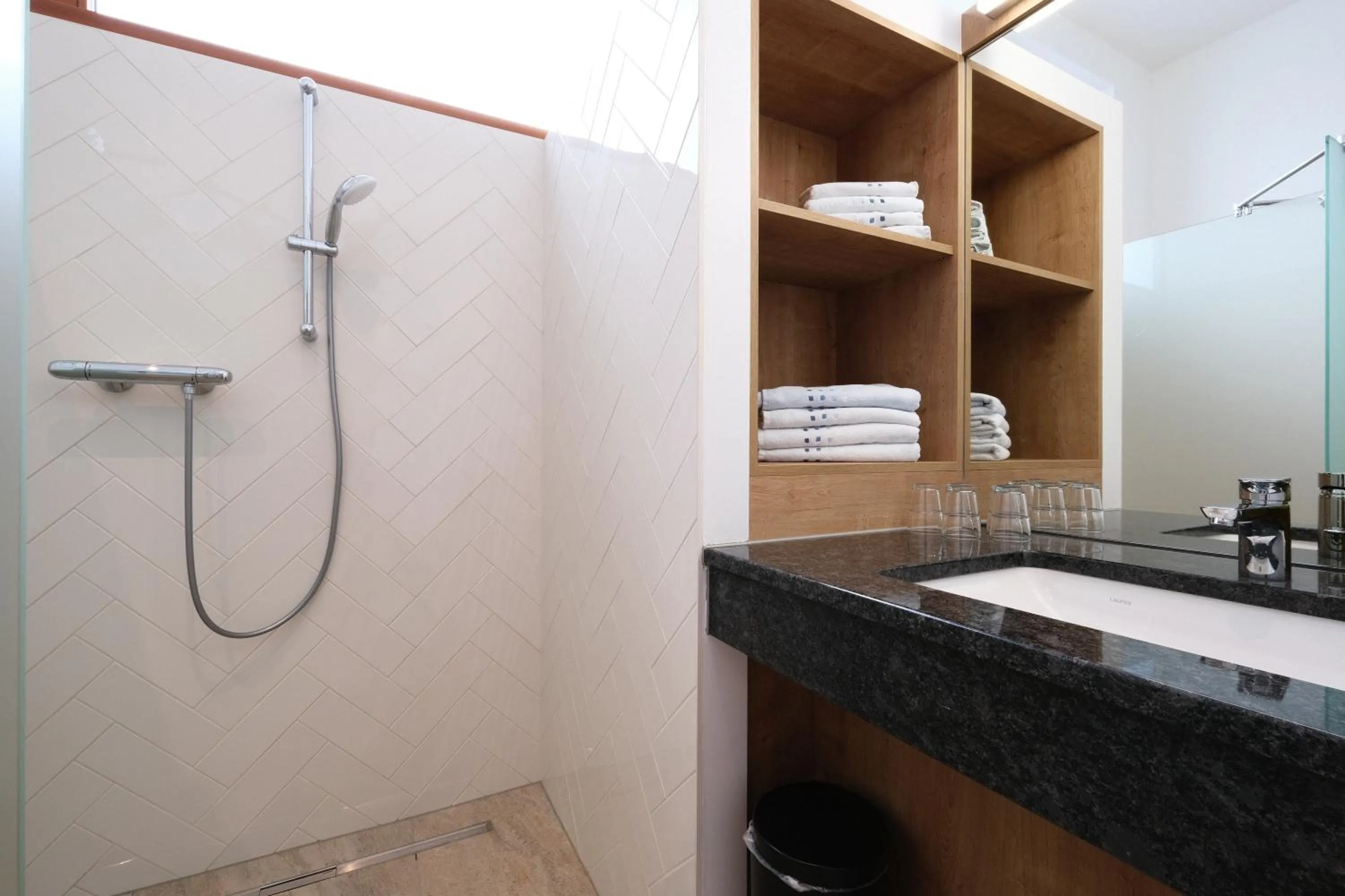 Bathroom in SeeHotel & SeeApartments Kärntnerhof- direkt am See!