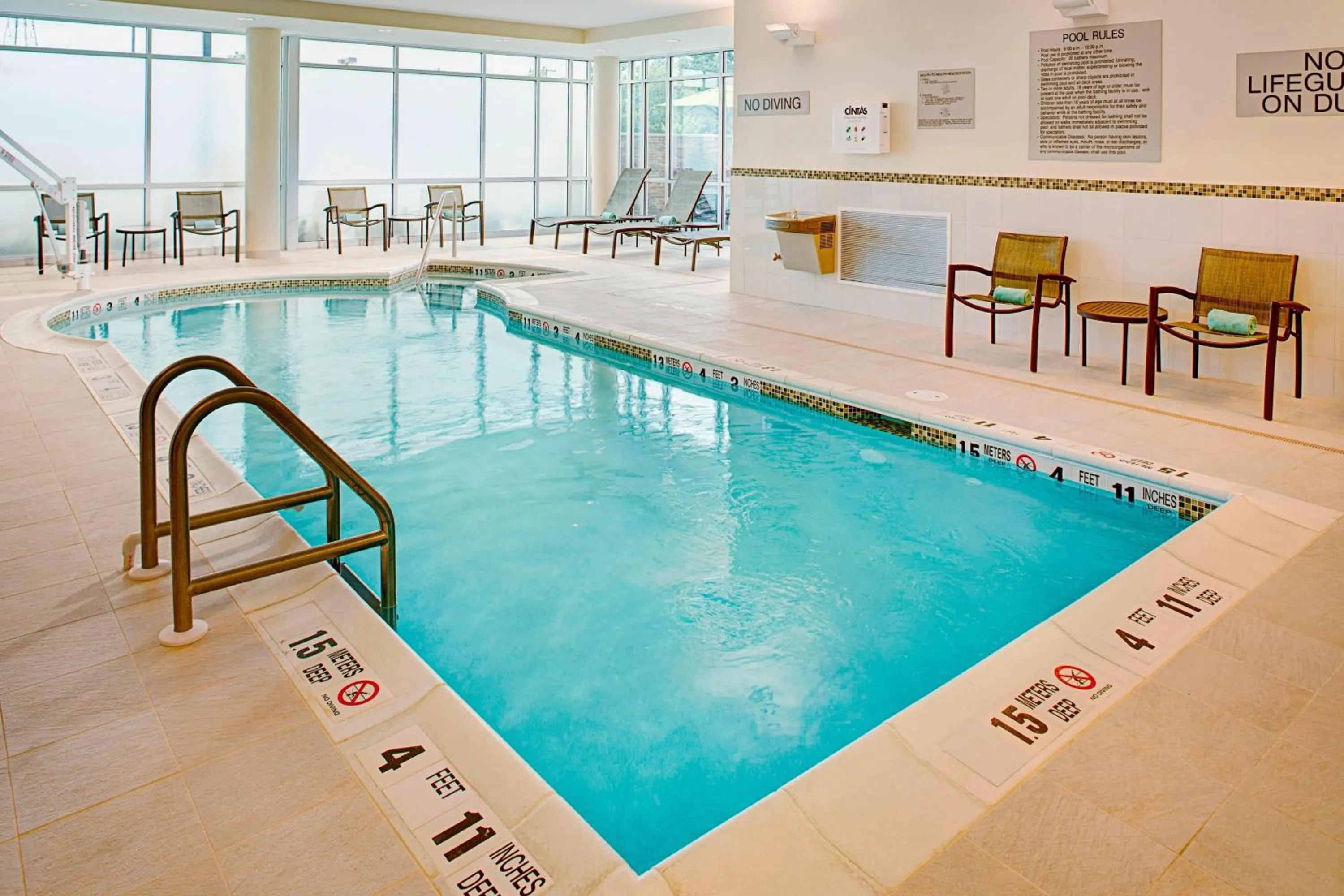 Swimming pool in SpringHill Suites by Marriott Carle Place Garden City