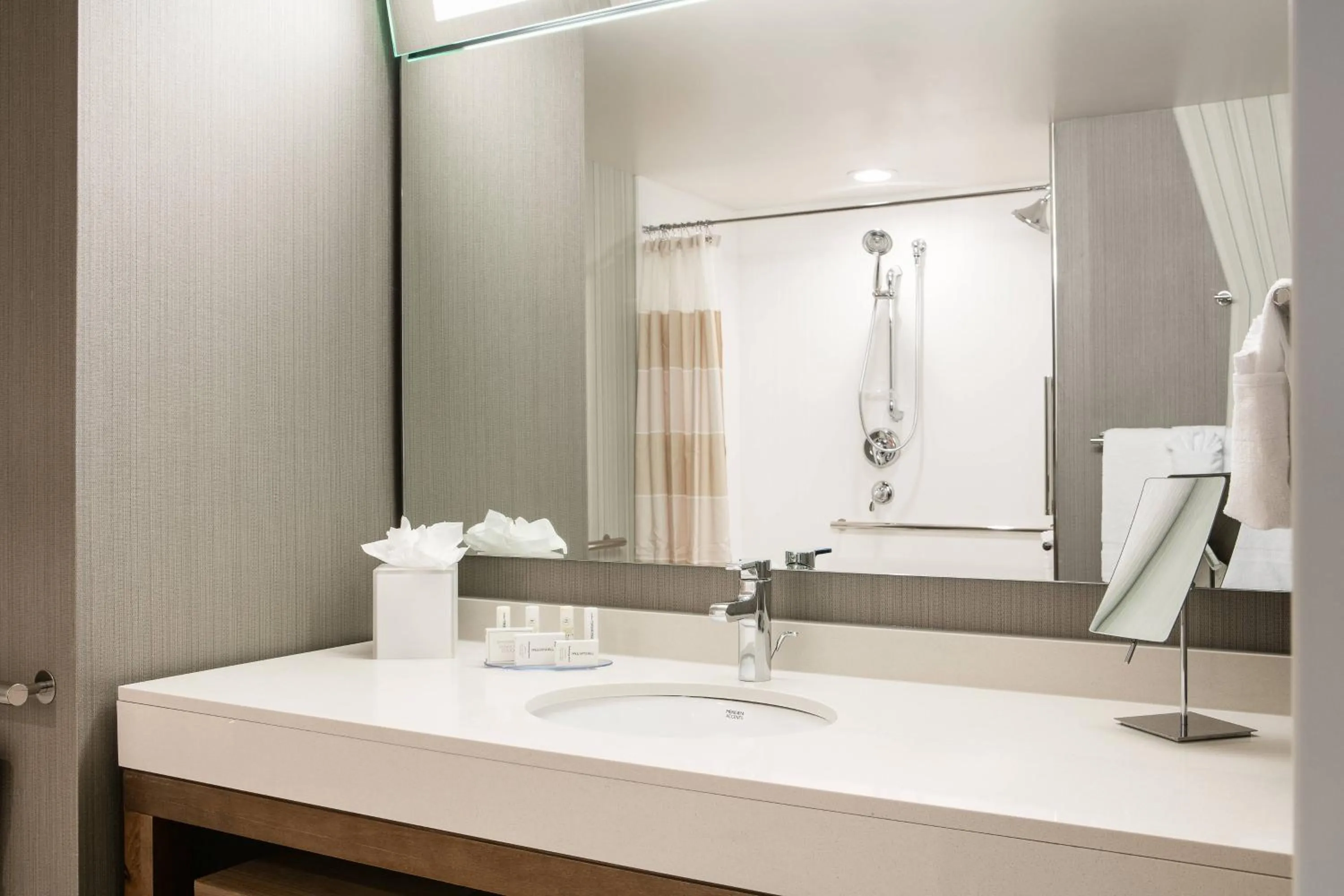 Bathroom in Courtyard by Marriott Omaha Bellevue at Beardmore Event Center