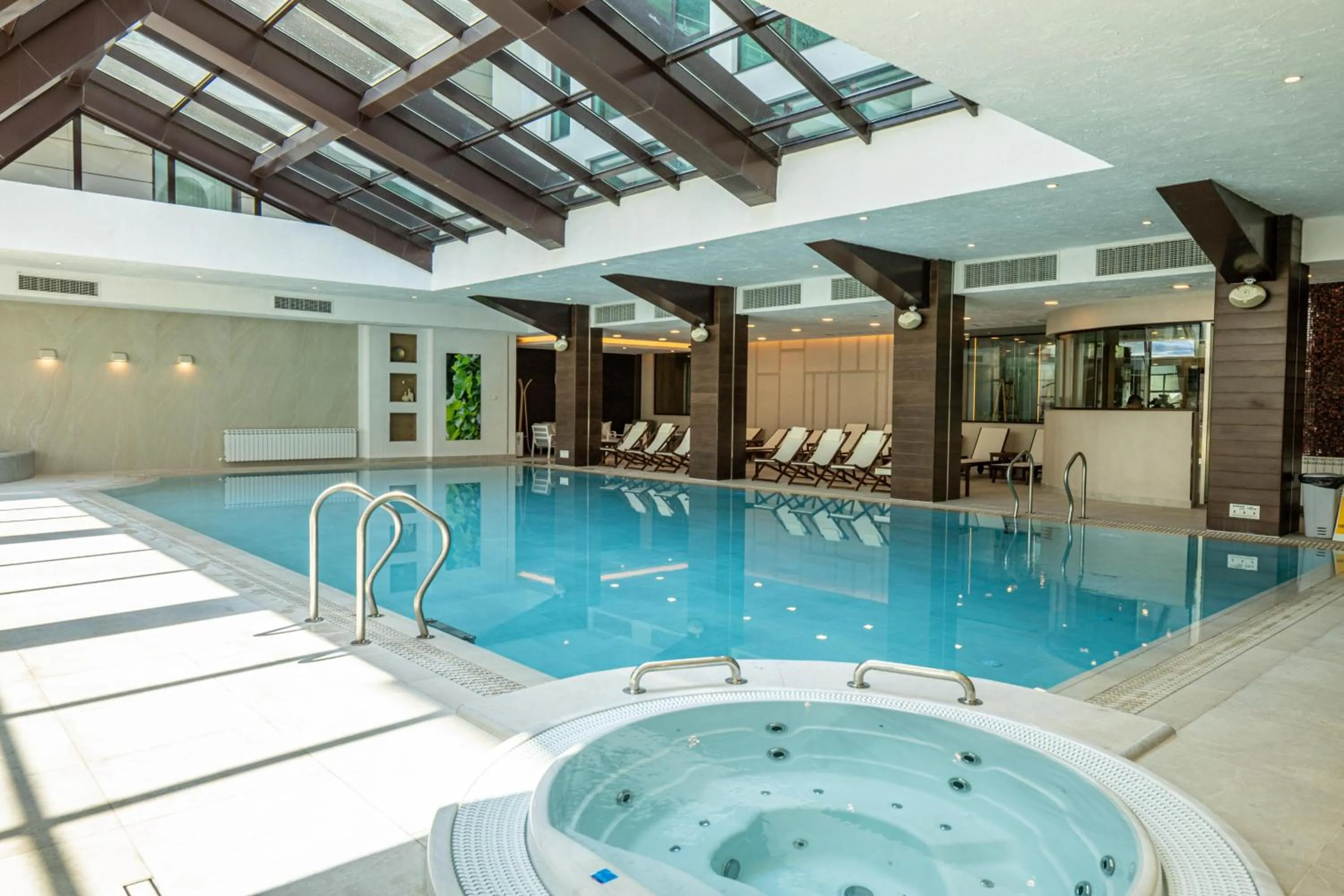 Swimming pool in Spa Hotel Persenk