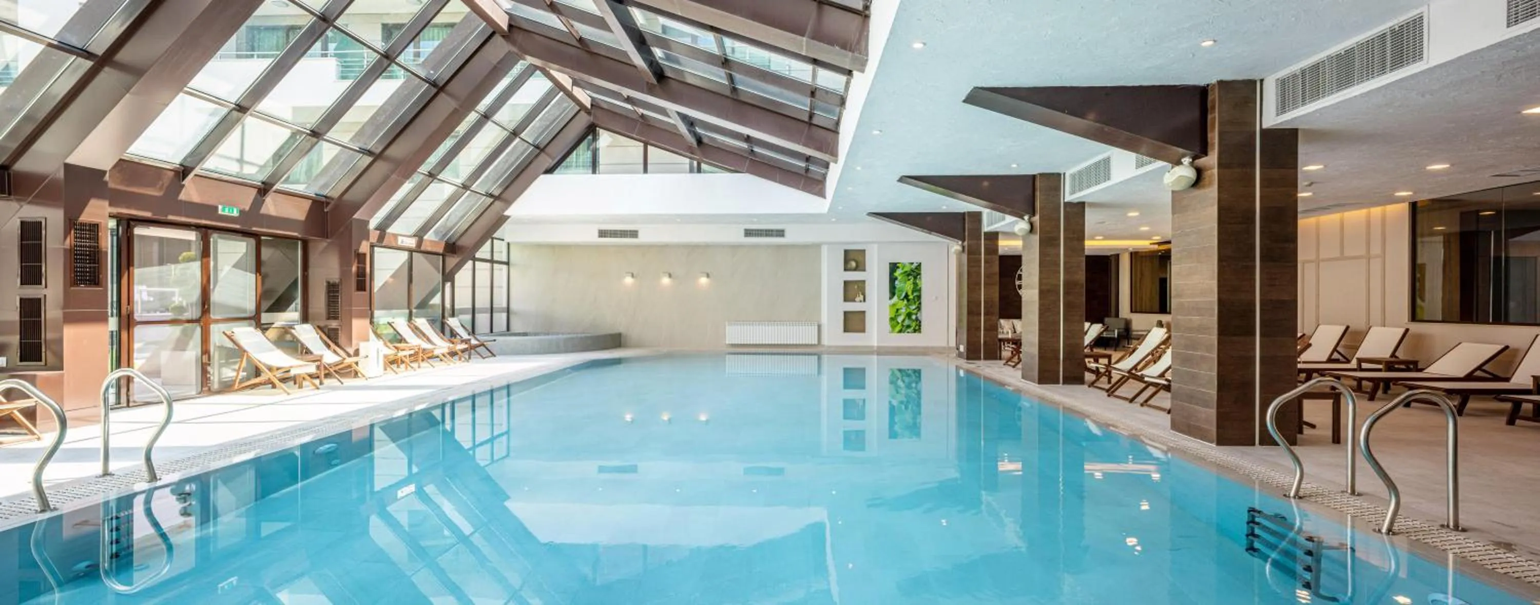 Swimming pool in Spa Hotel Persenk