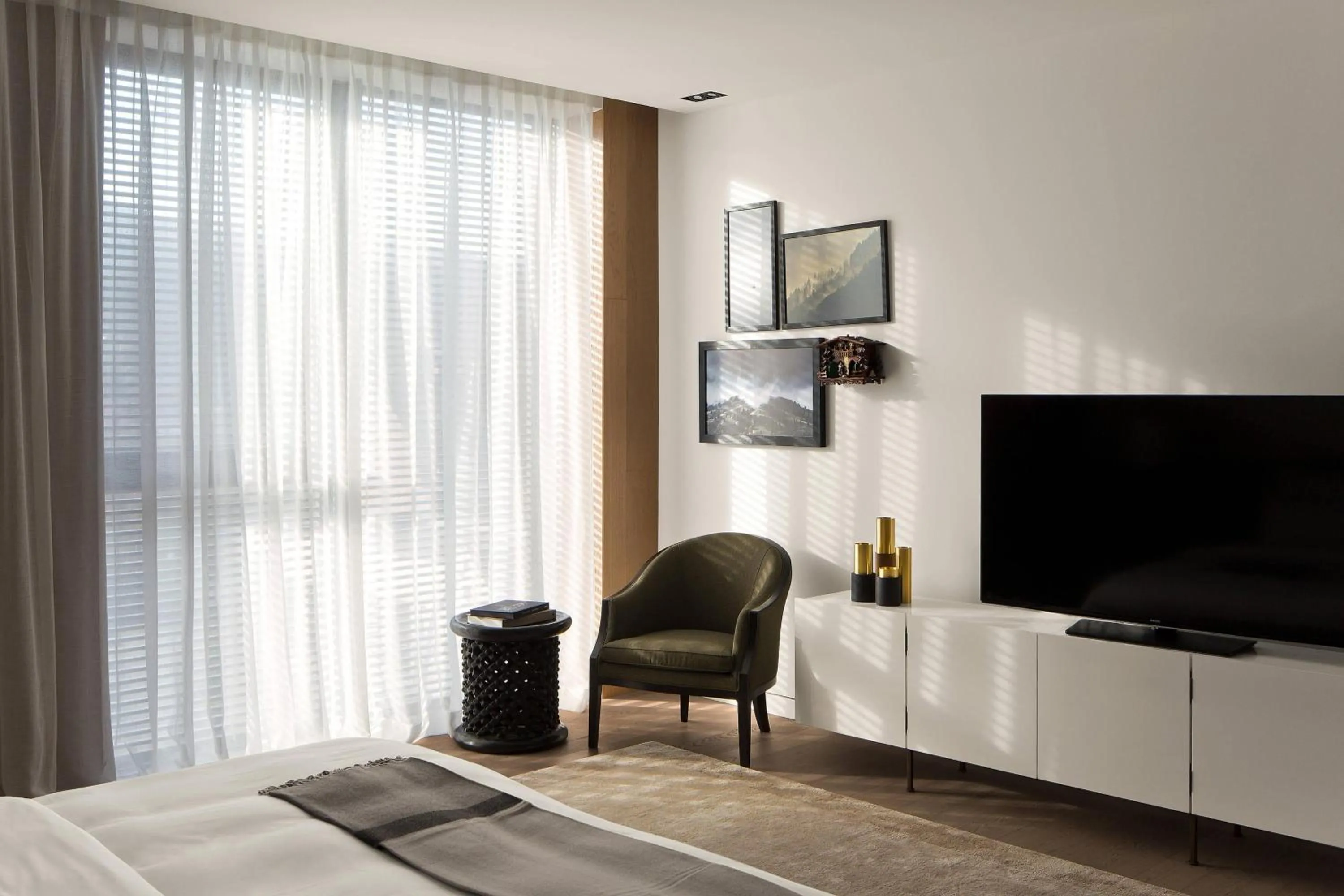 Bedroom, Bed in Roomers Baden-Baden, Autograph Collection